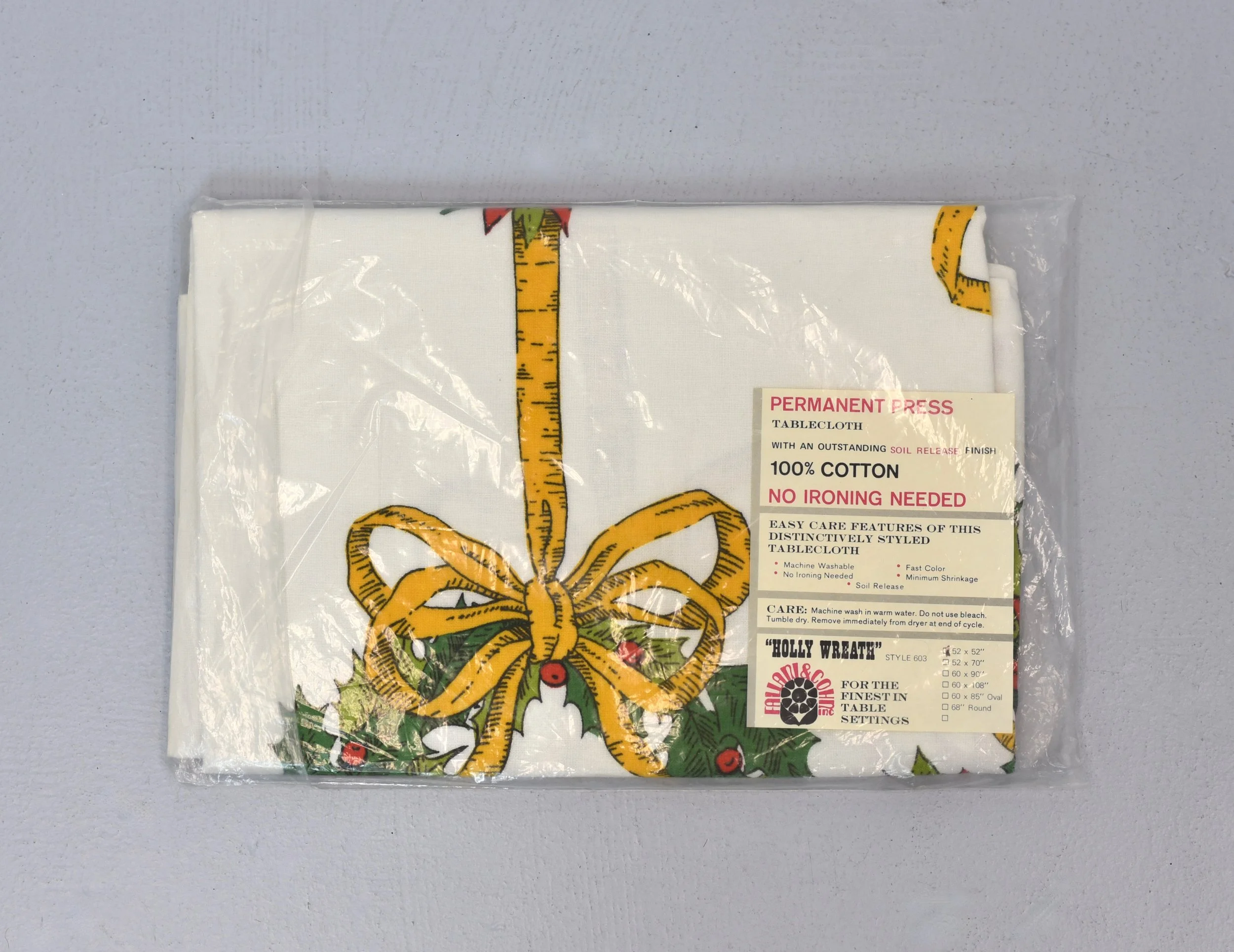 NOS 1960s/1970s Christmas Holiday Holly Wreath Fallani & Cohn The Ryans Cotton Tablecloth