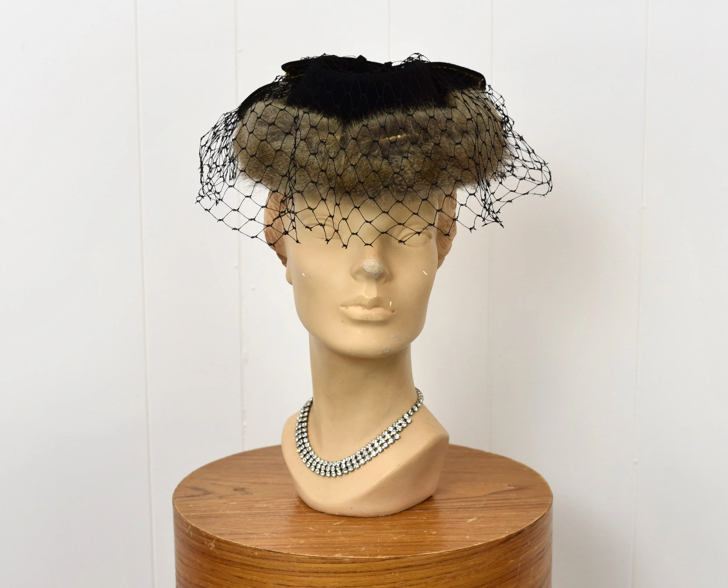 1940s Black Veiled Fur Sequin Bow Top Hat Fascinator Tilt 