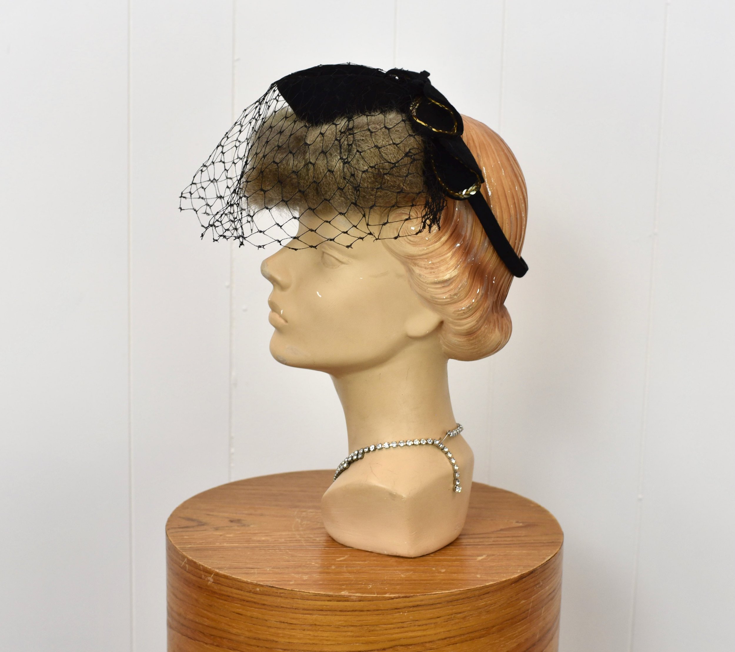 1940s Black Veiled Fur Sequin Bow Top Hat Fascinator Tilt  display picture 3