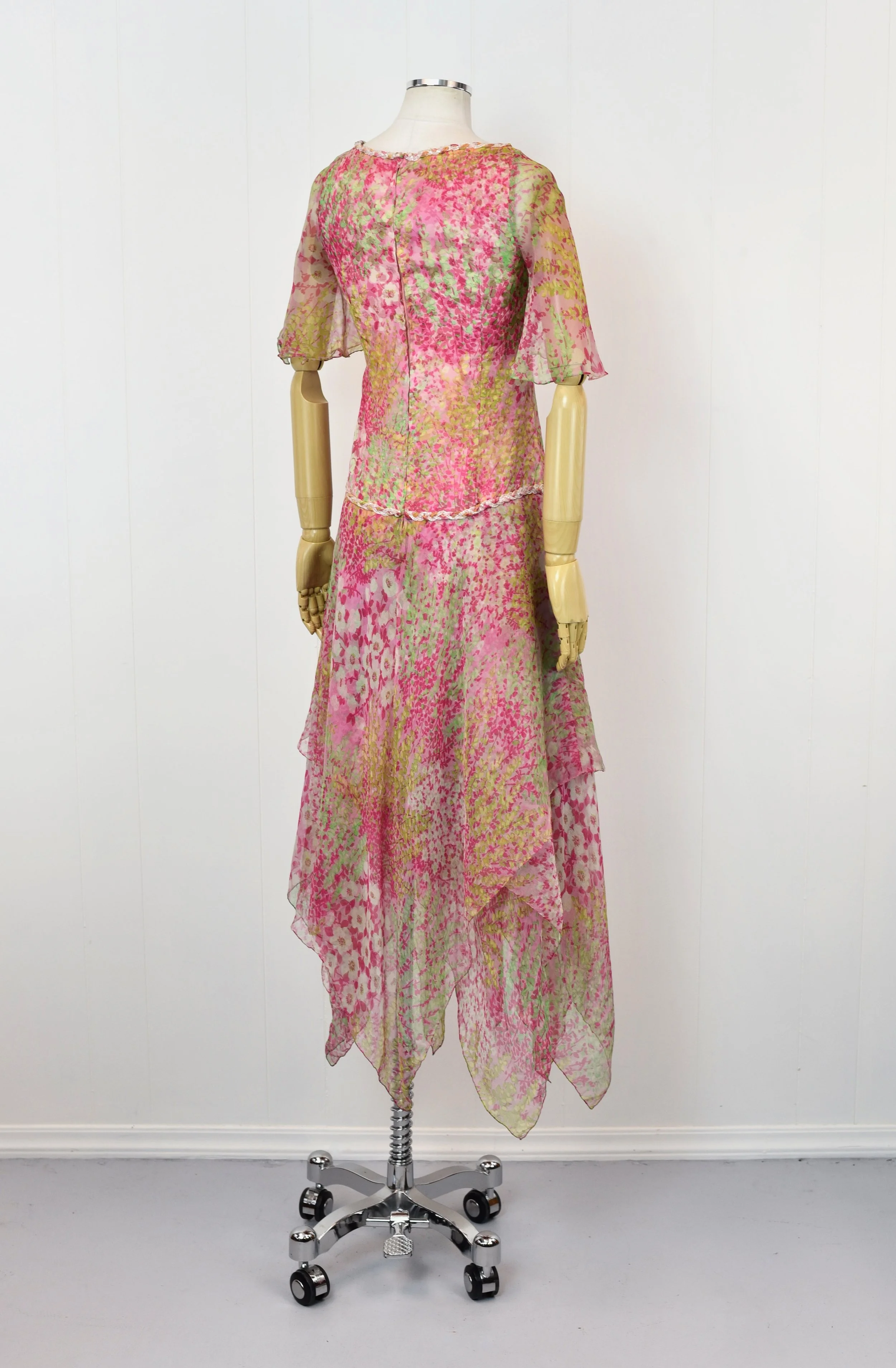 RARE 1960s/1970s Darnell of London Beaded Pink Green Floral Drop