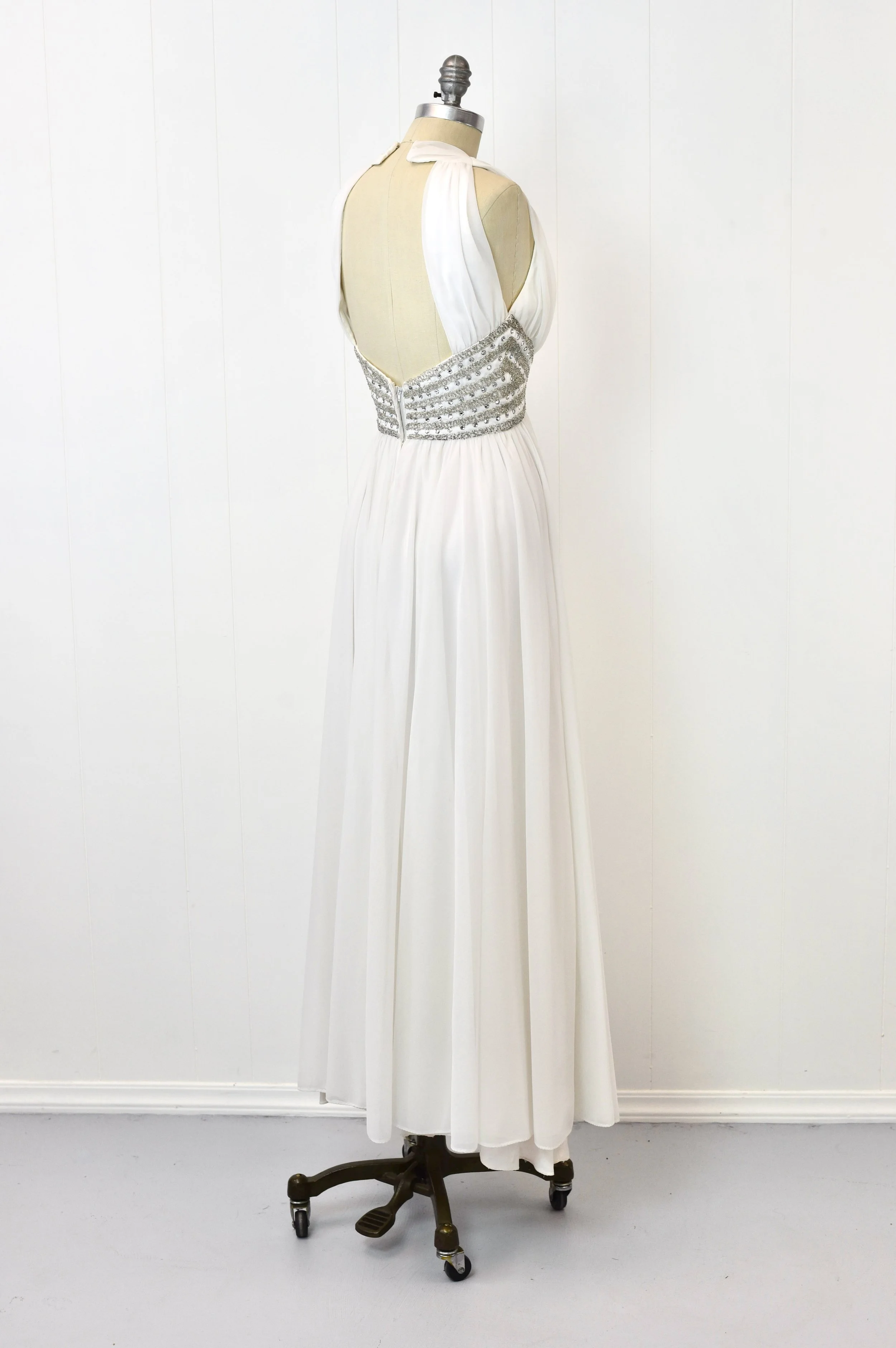 purple beaded cocktail dress Jovani 40003 Size 0 Purple Short Beaded Cocktail Dress Slit Pointed V Neck Homecoming Formal Gown main image 0