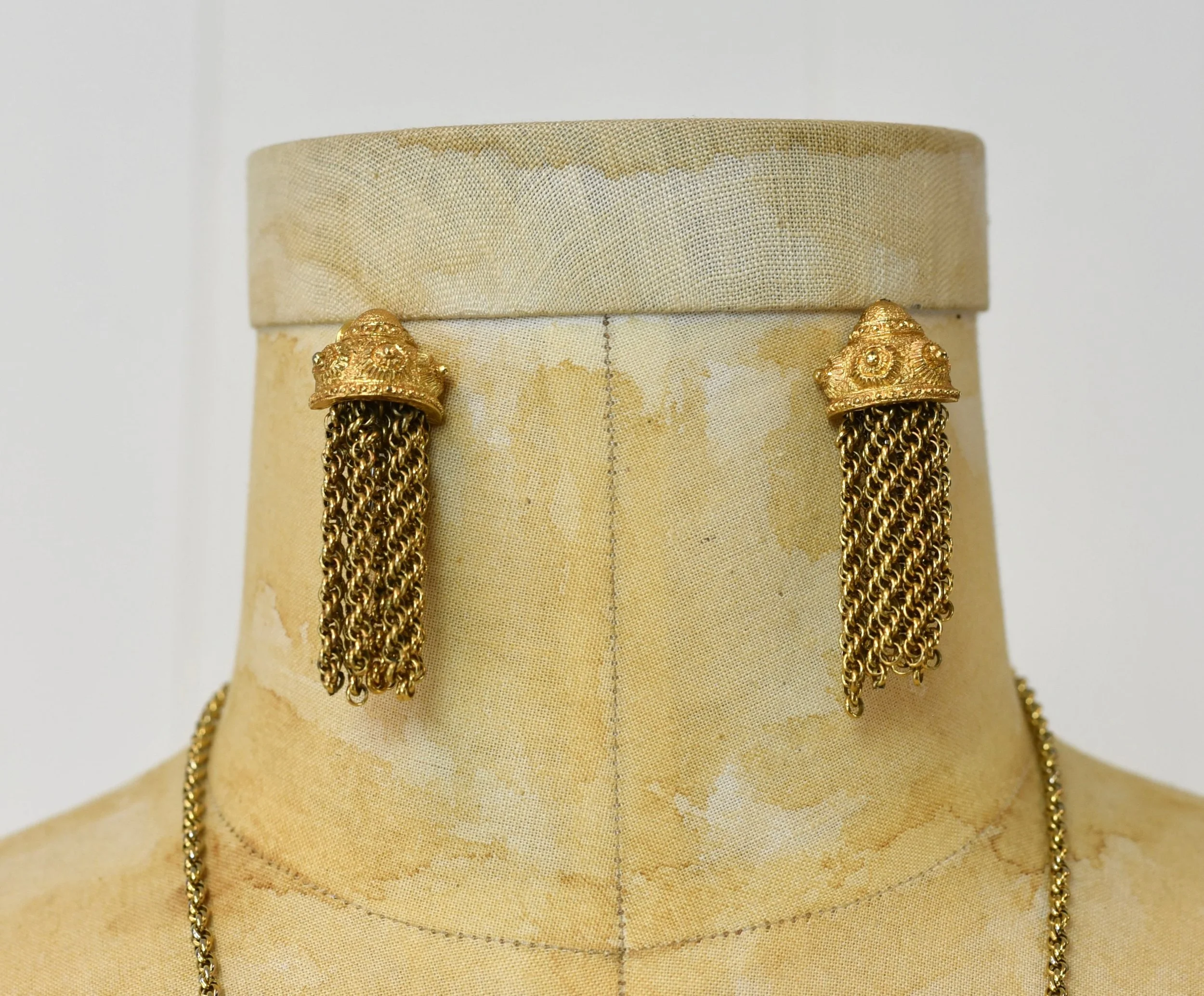 1970s Monet Gold Tone Tassel Chain Fringe Statement Necklace 