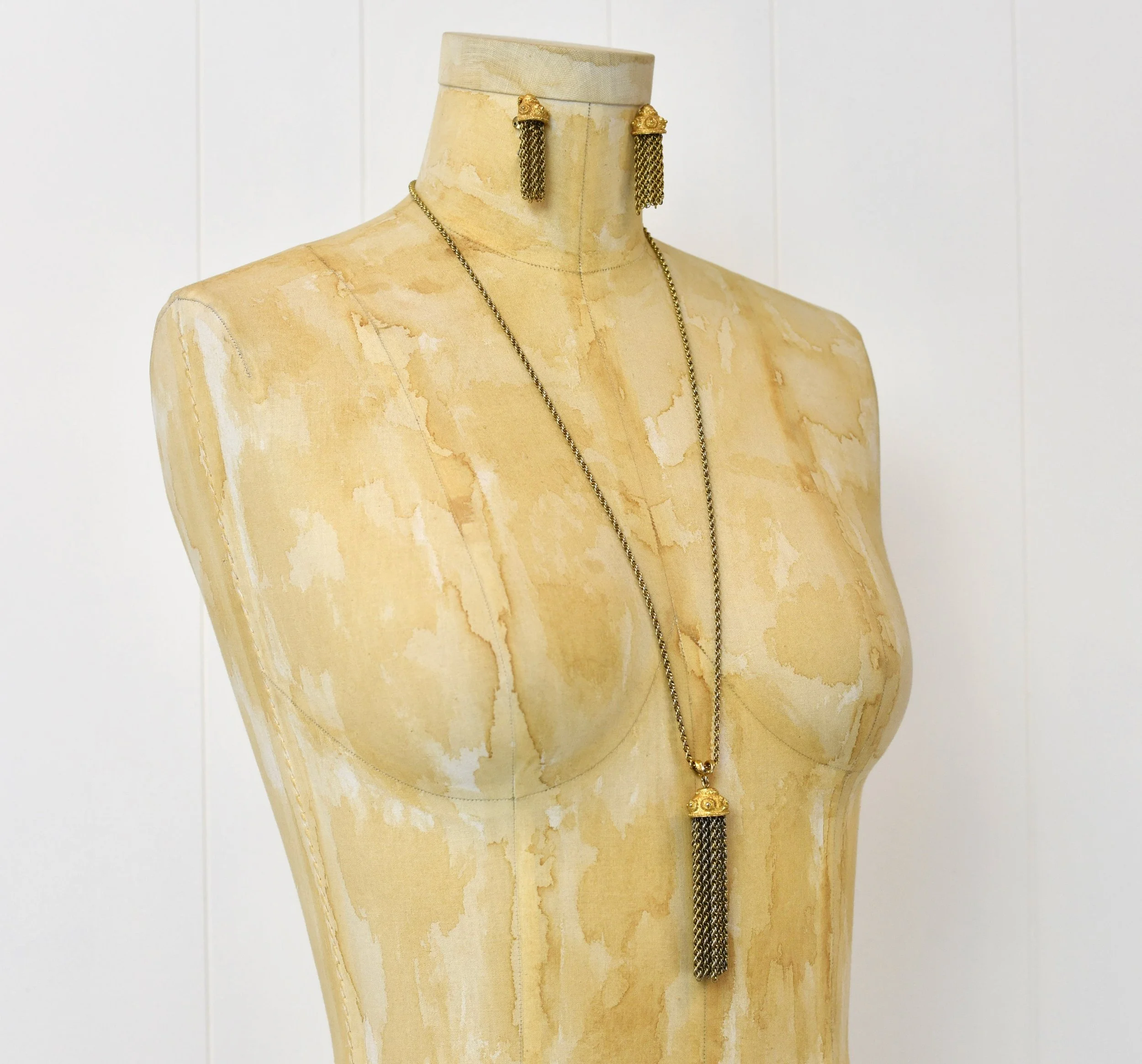 1970s Monet Gold Tone Tassel Chain Fringe Statement Necklace 