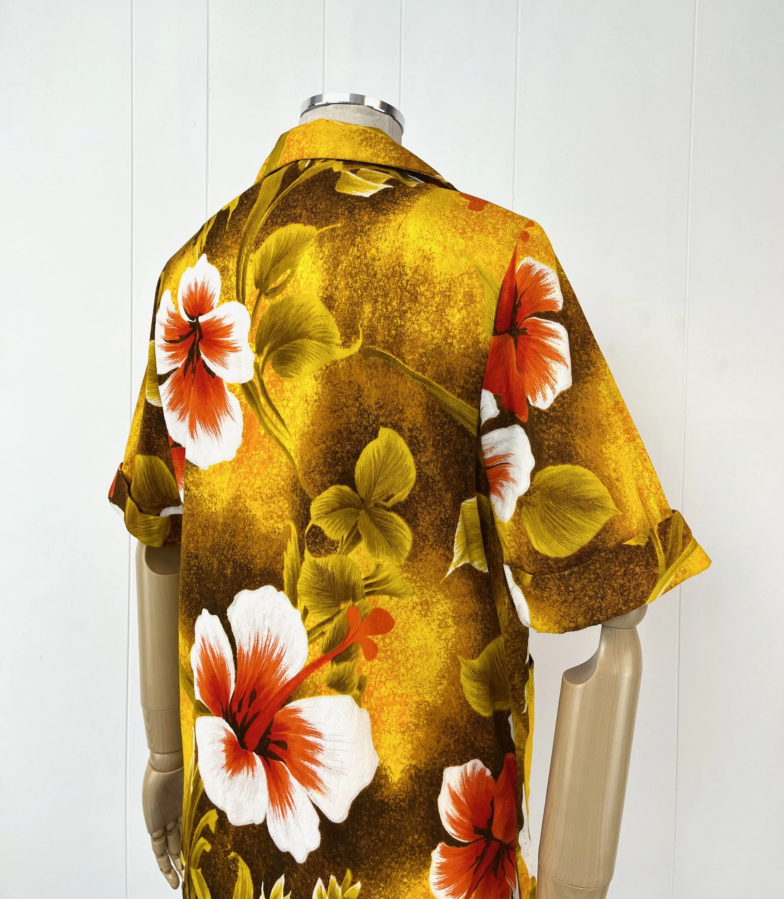 1960s Richard Douglas Hawaiian Hibiscus Floral Print Yellow Brown 