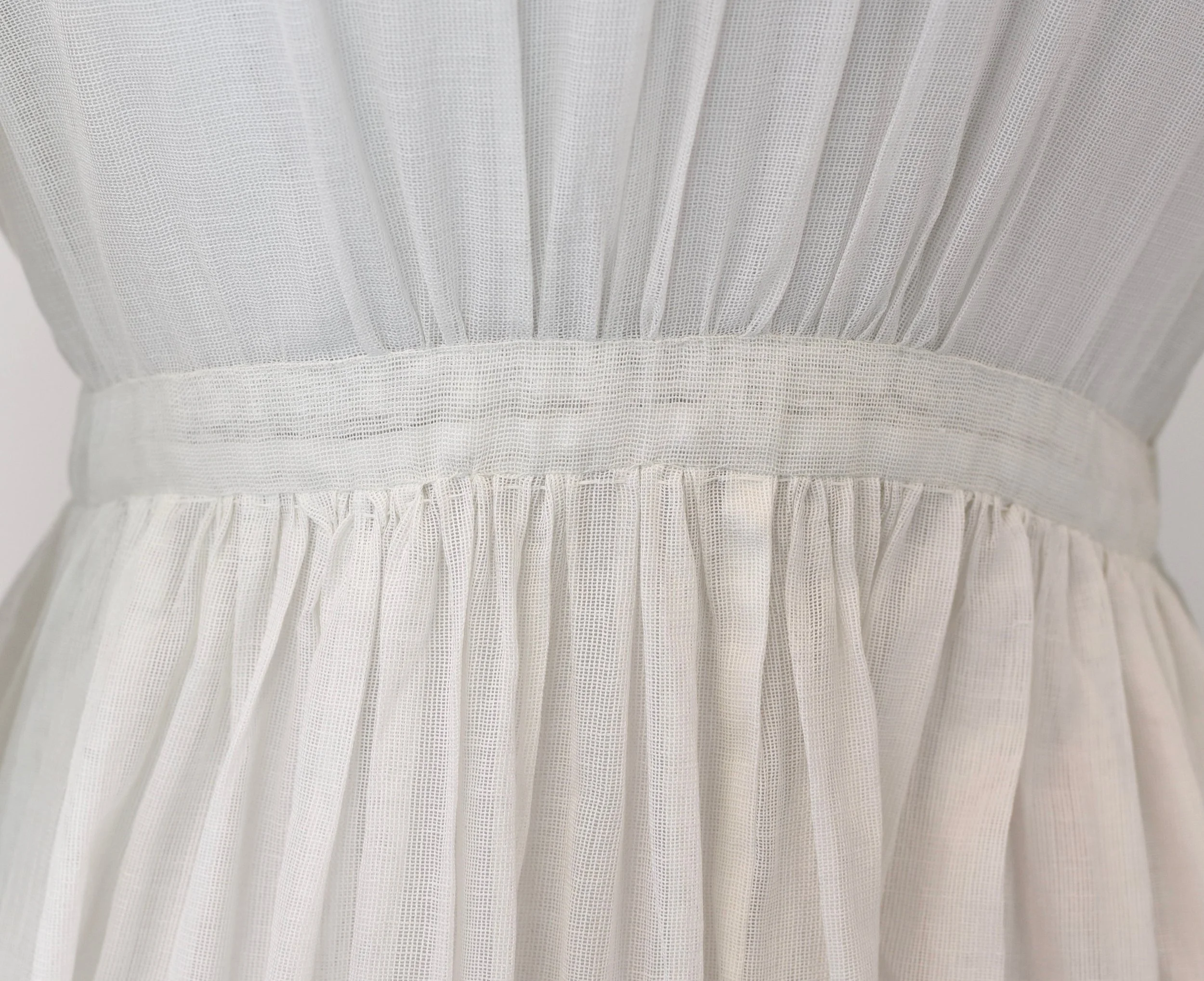 Antique 1900s/1920s Edwardian Flapper White Sheer Cotton Lawn Lace Dress Gown  Canned Ham Vintage