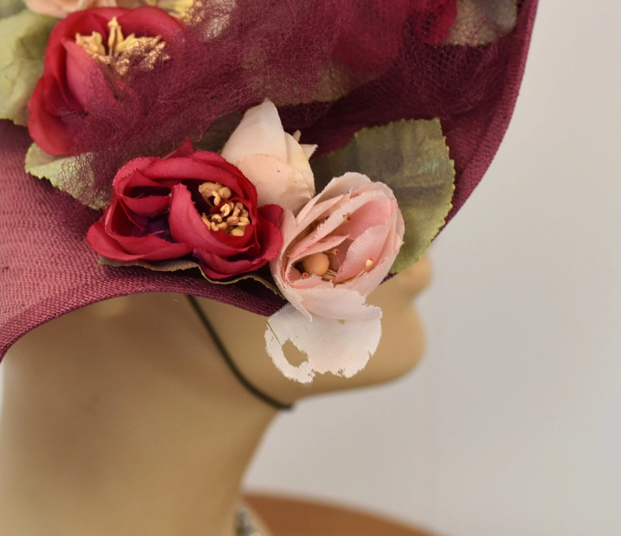 1950s/1960s Pink Magenta Straw Faux Floral The Fair Fort 