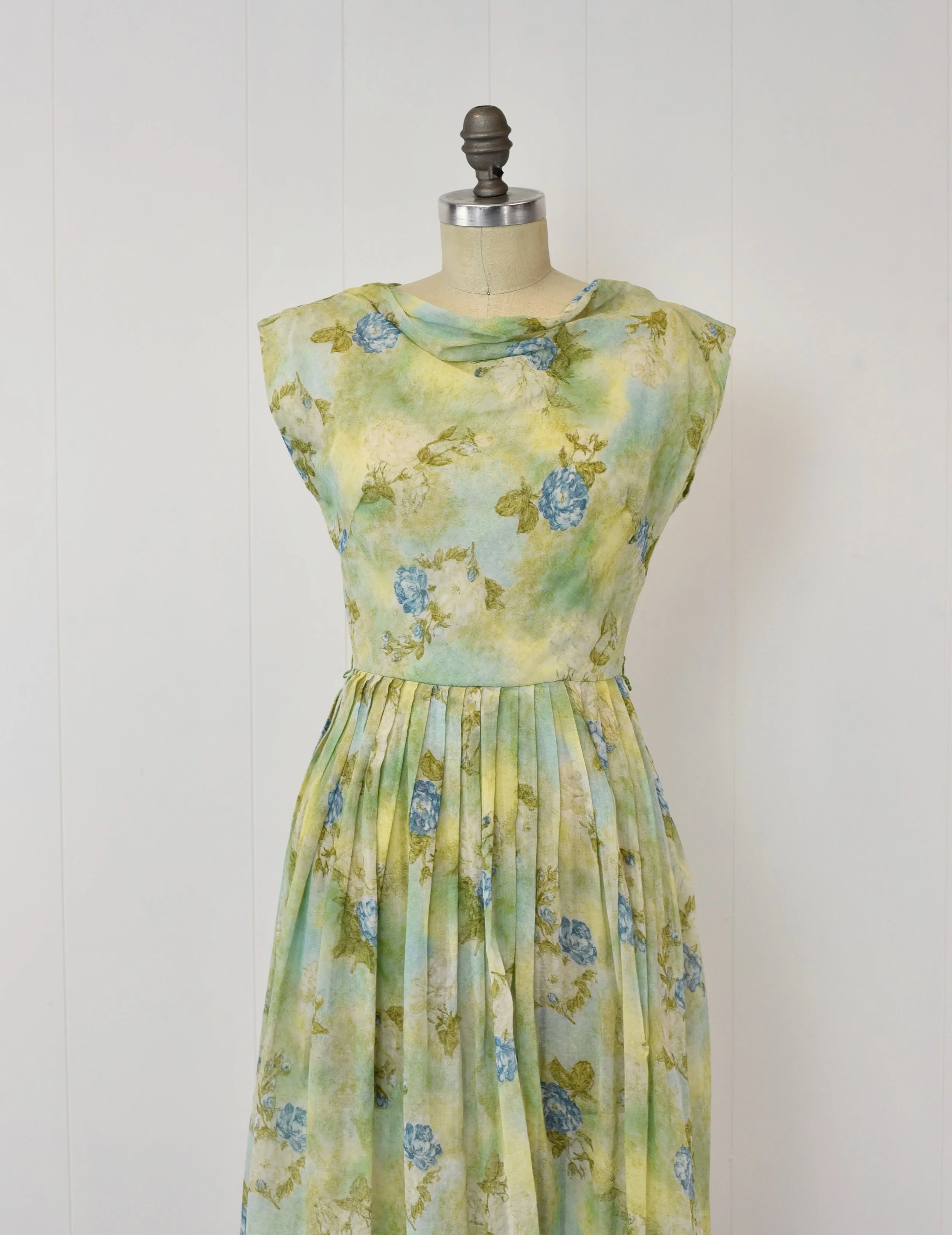 baby yellow prom dress Satin Light Yellow Homecoming Gown with Pockets for Girls, MH448   Musebridals