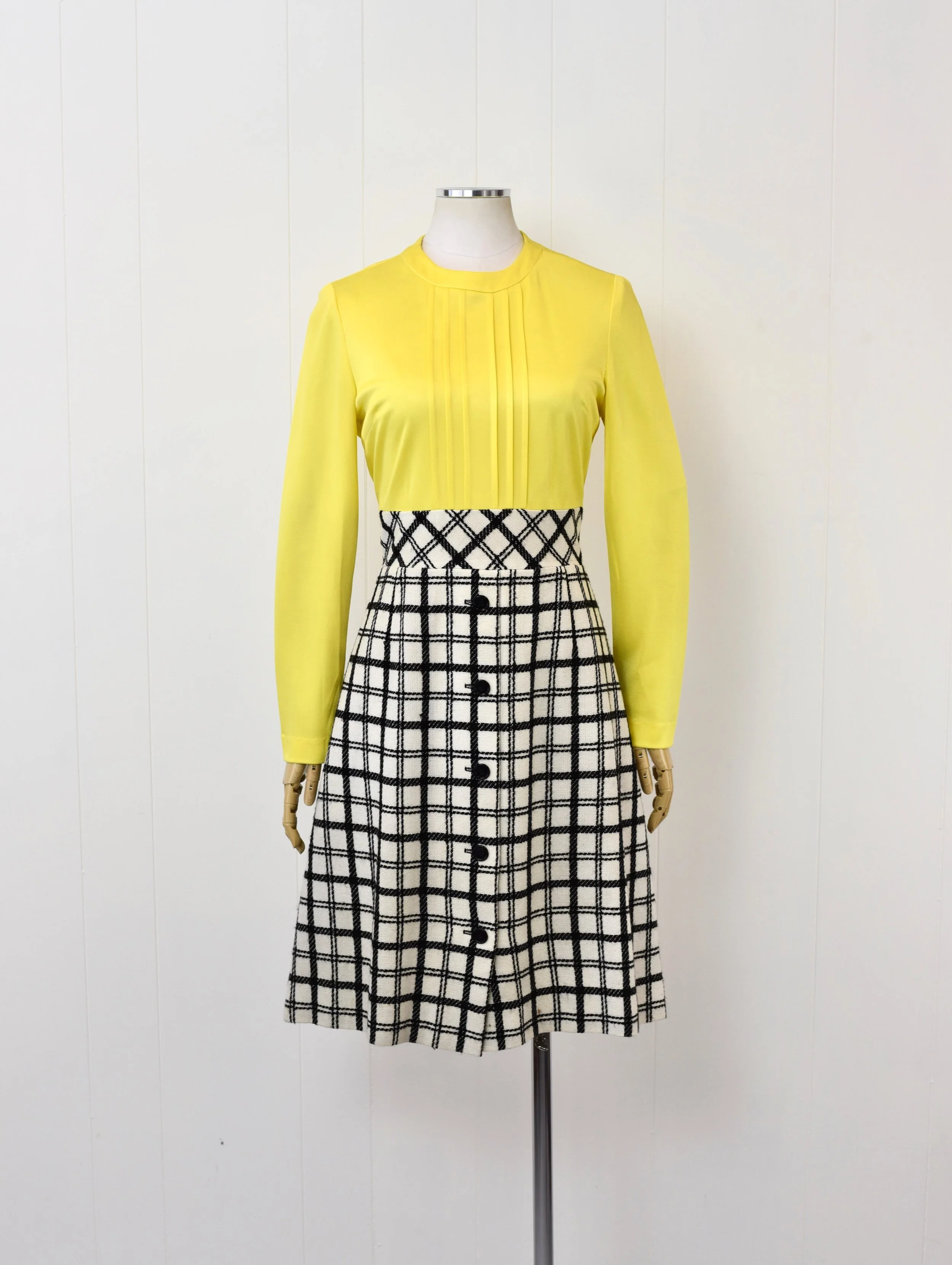 1960s Yellow Black & White Contrasting Plaid California Girl Groovy Mod  Dress  Canned Ham Vintage