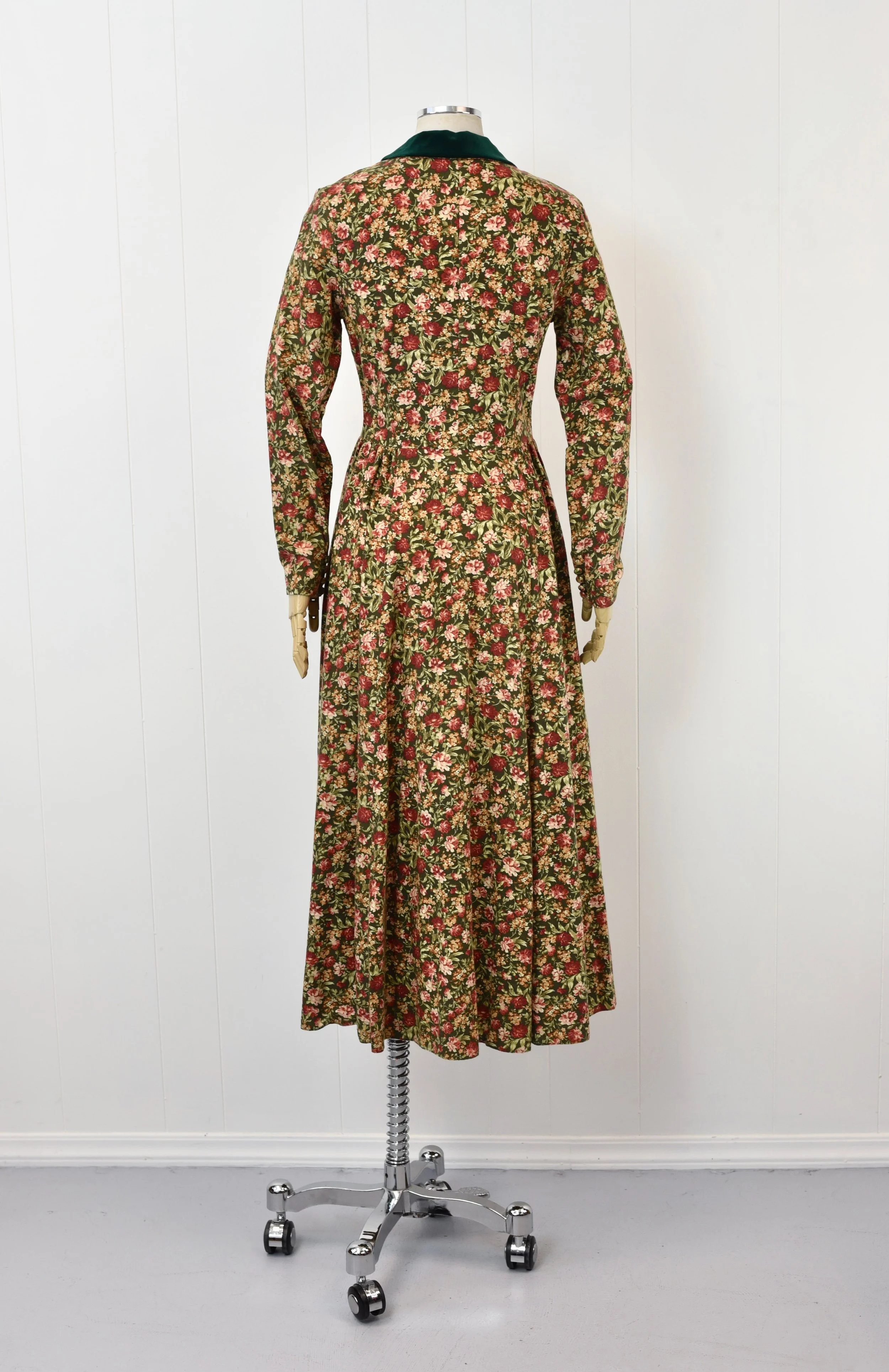 laura ashley floral maxi dress Ashley Blue Floral Formal Maxi Dress - US 2