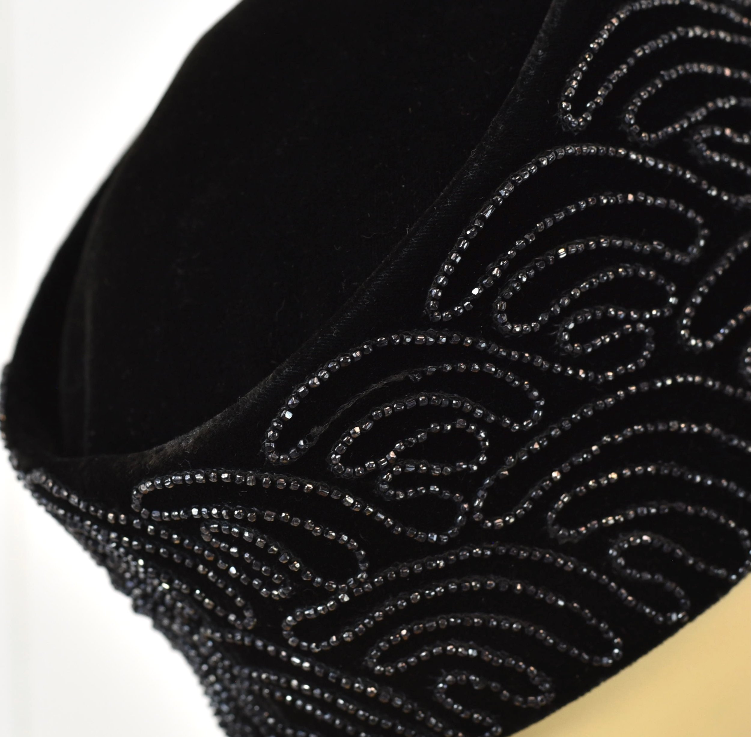 1940s Black Velvet Beaded Soutache Birdcage Veil Femme 