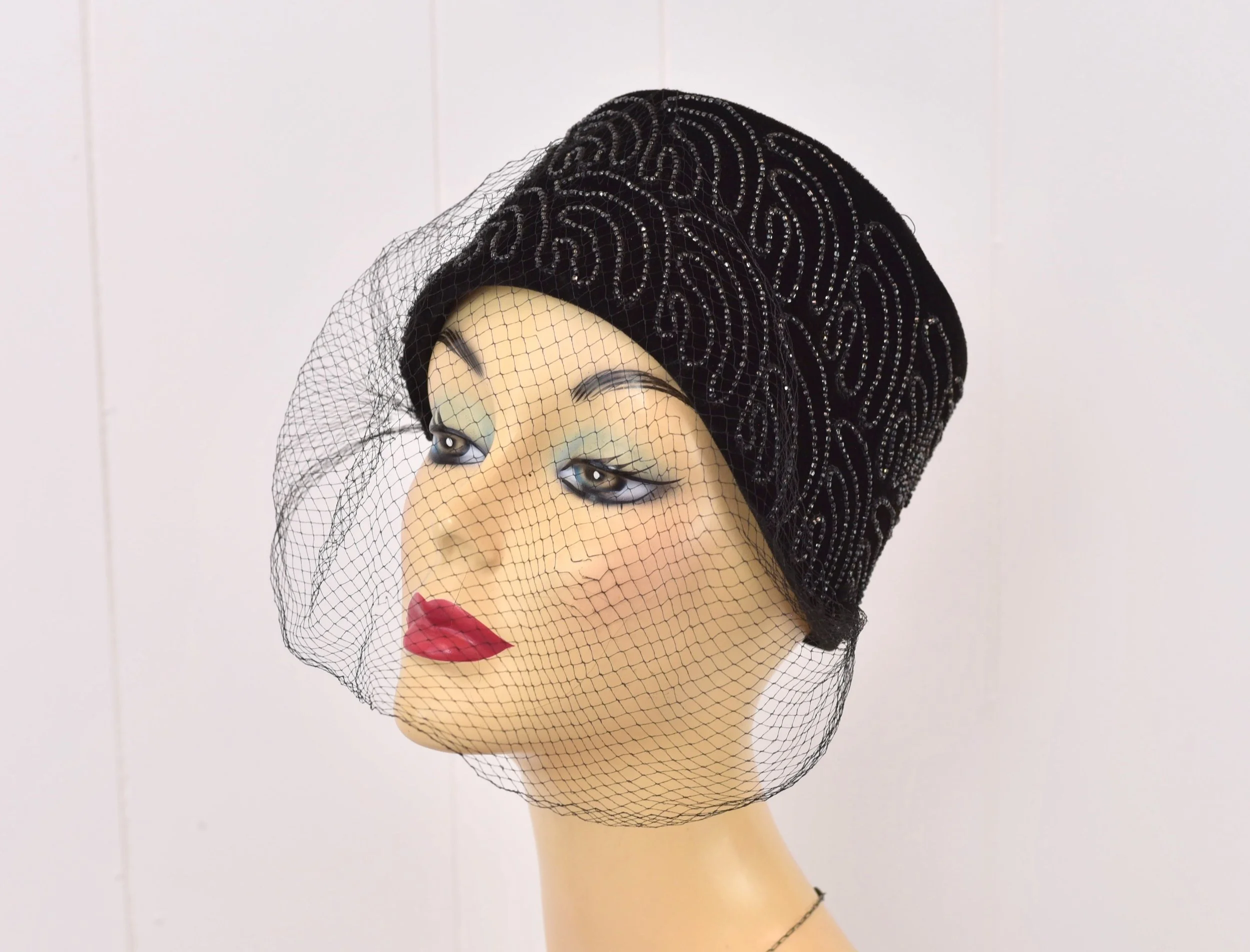 1940s Black Velvet Beaded Soutache Birdcage Veil Femme 