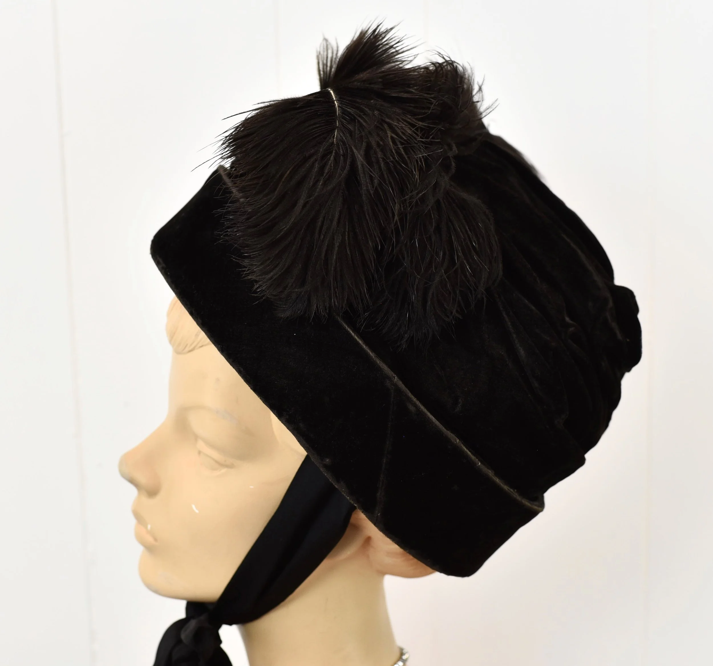 vintage wool and velvet bonnet Late Regency/ Mid Victorian Felt Caroler Bonnet  main image 4