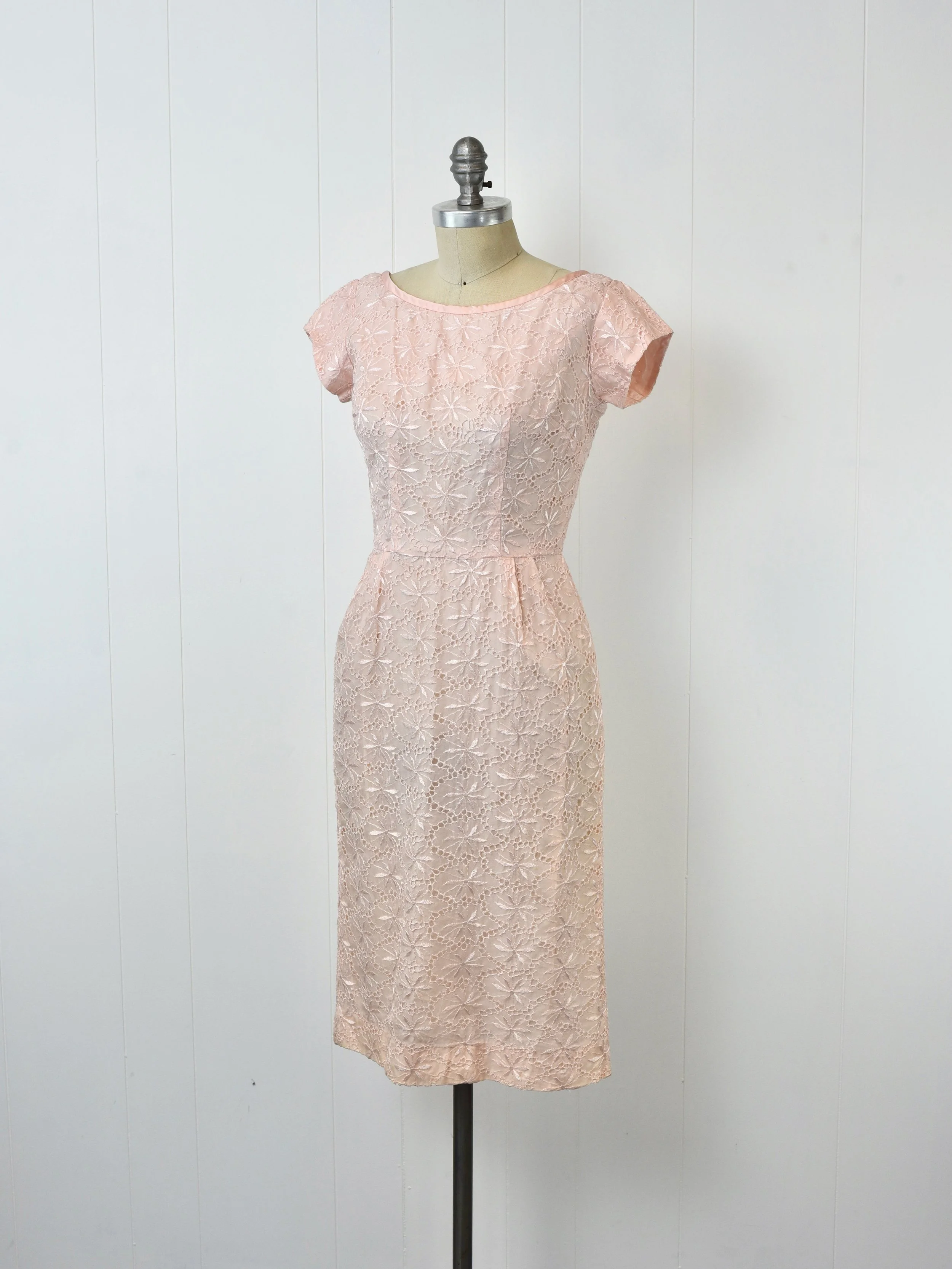 1950s Ballet Baby Pink Floral Embroidered Lace Lattice Pencil Wiggle Pinup Dress  Canned Ham Vintage