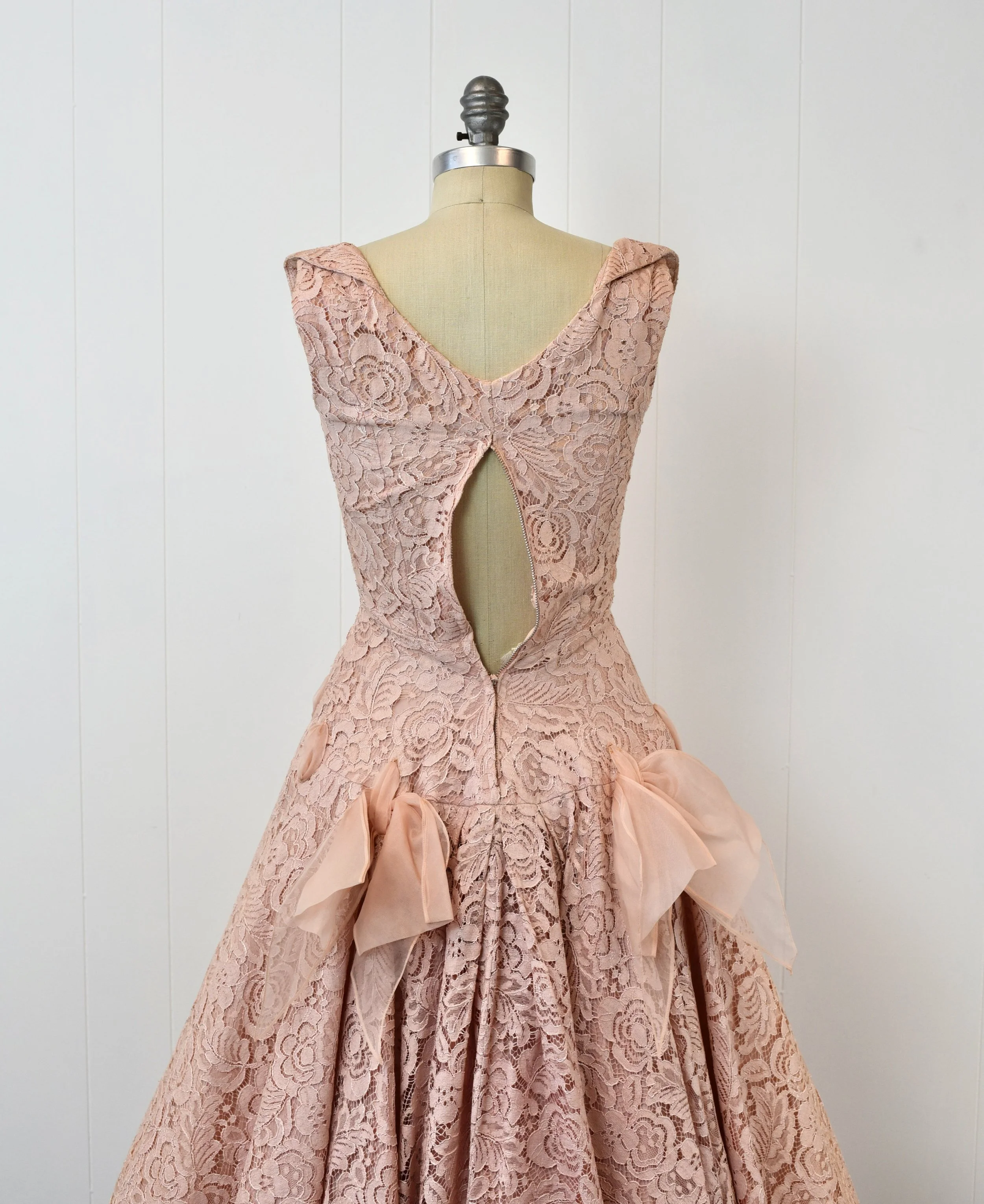 old rose cocktail dress 1950s Dusty Rose Pink Floral Lace Robert-Martin New York Party Prom Cupcake  Tulle Dress Gown — Canned Ham Vintage