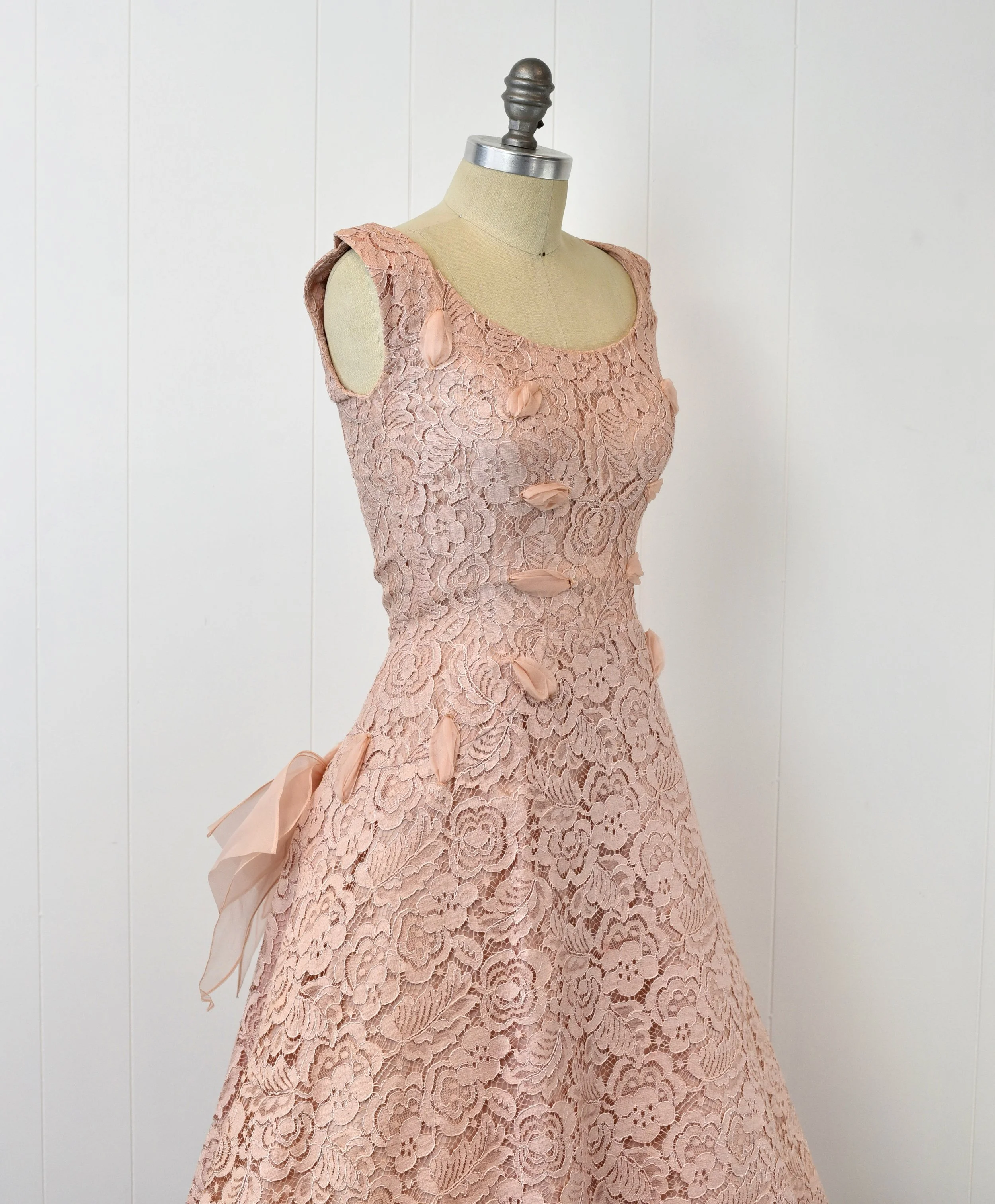 1950s Dusty Rose Pink Floral Lace Robert-Martin New York Party Prom Cupcake Tulle Dress Gown  Canned Ham Vintage