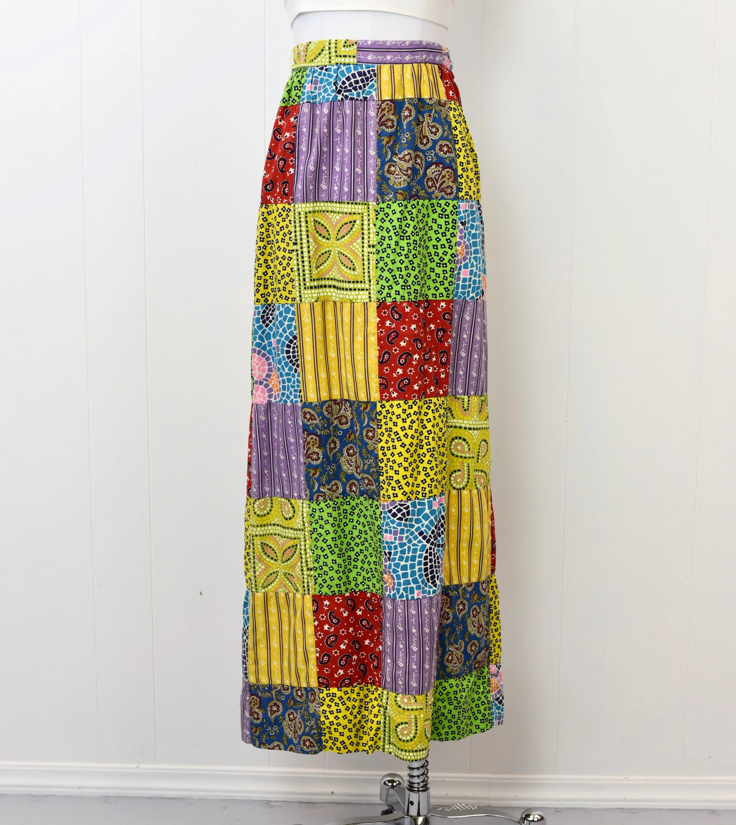 vintage patchwork print skirt 古着　70s Vintage 70s Patchwork Skirt, Cottagecore Hippie Calico Swirl