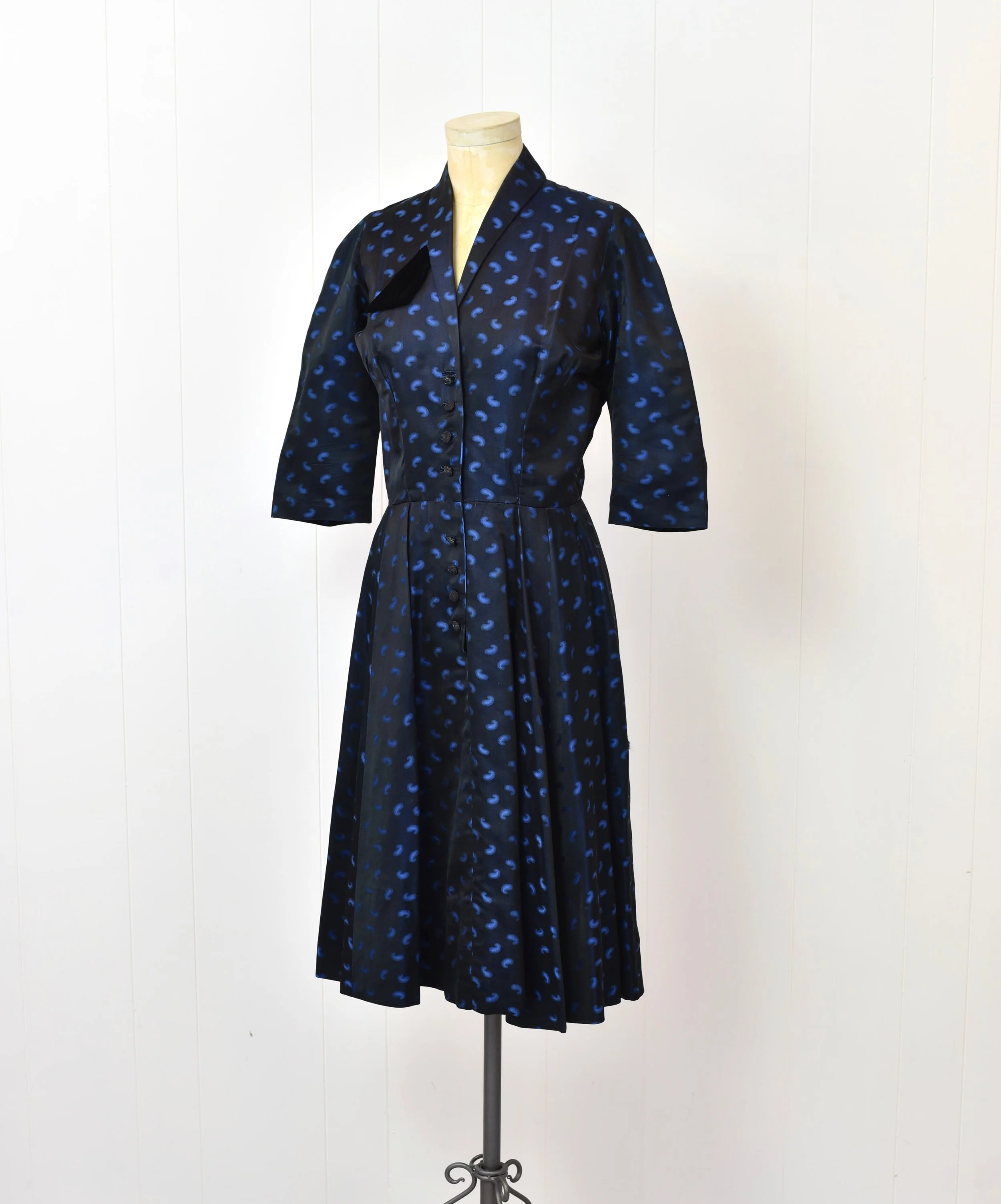 saks fifth avenue party dresses 1950s Sophie Original Saks Fifth Avenue Blue Paisley Pinup Formal Party  Dress — Canned Ham Vintage