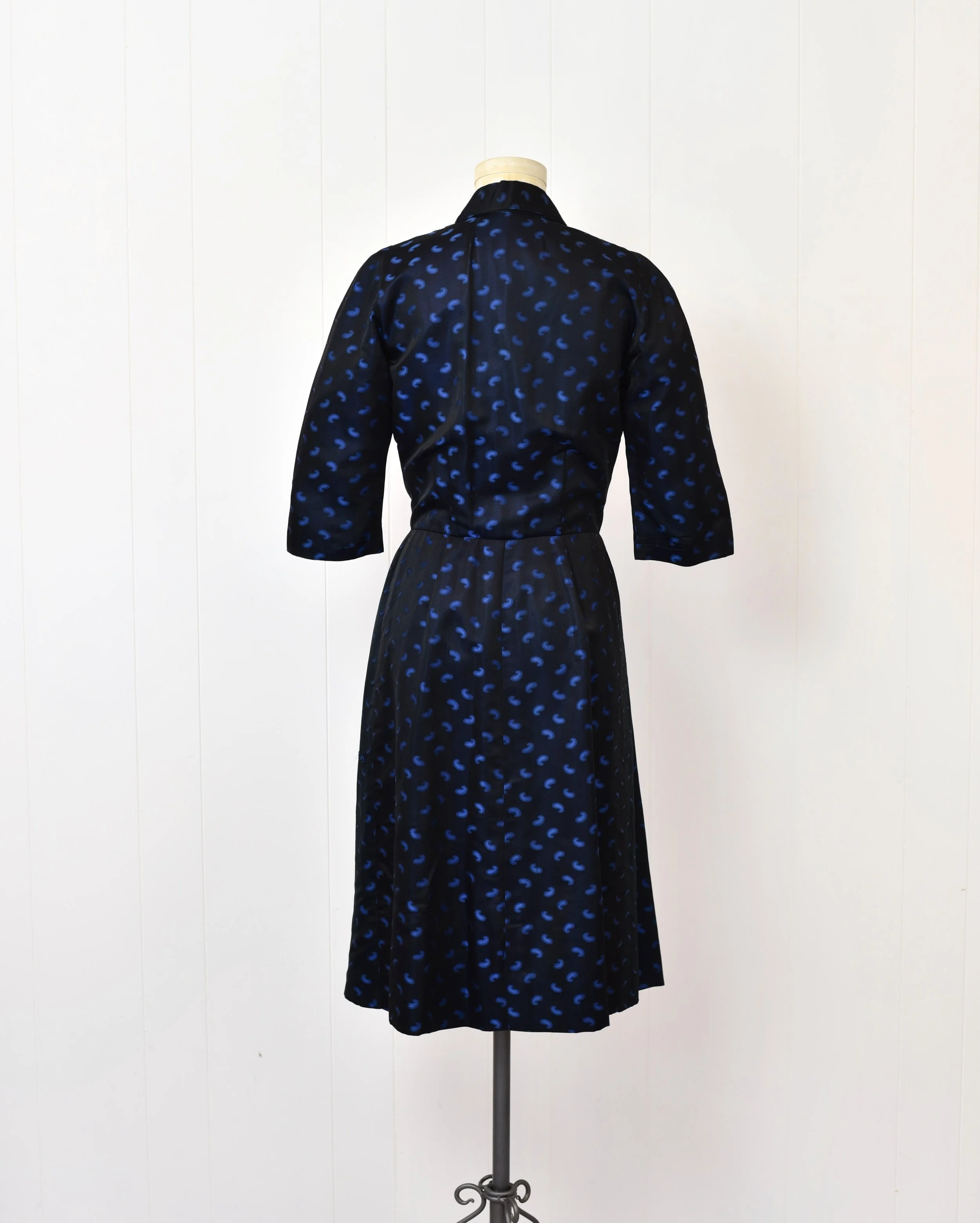 1950s Sophie Original Saks Fifth Avenue Blue Paisley Pinup Formal Party  Dress  Canned Ham Vintage