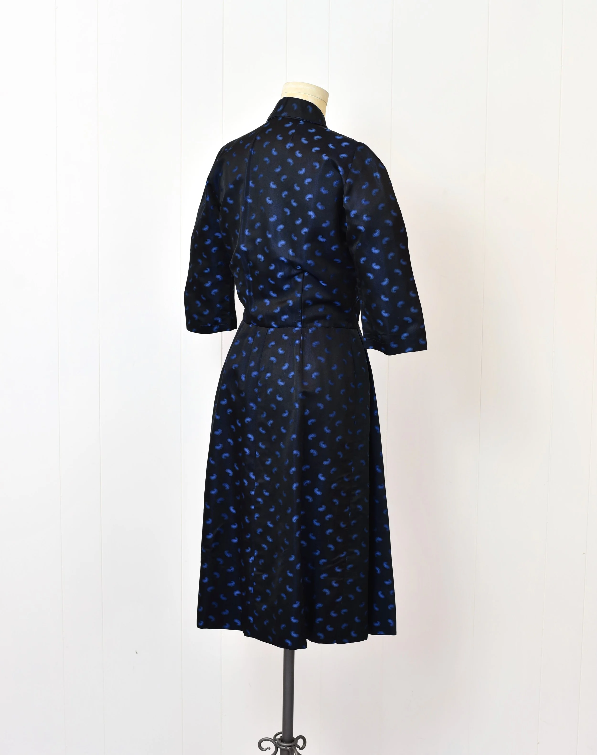 1950s Sophie Original Saks Fifth Avenue Blue Paisley Pinup Formal Party Dress Canned Ham Vintage 1950s Sophie Original Saks Fifth Avenue Blue Paisley Pinup Formal Party Dress Canned Ham Vintage