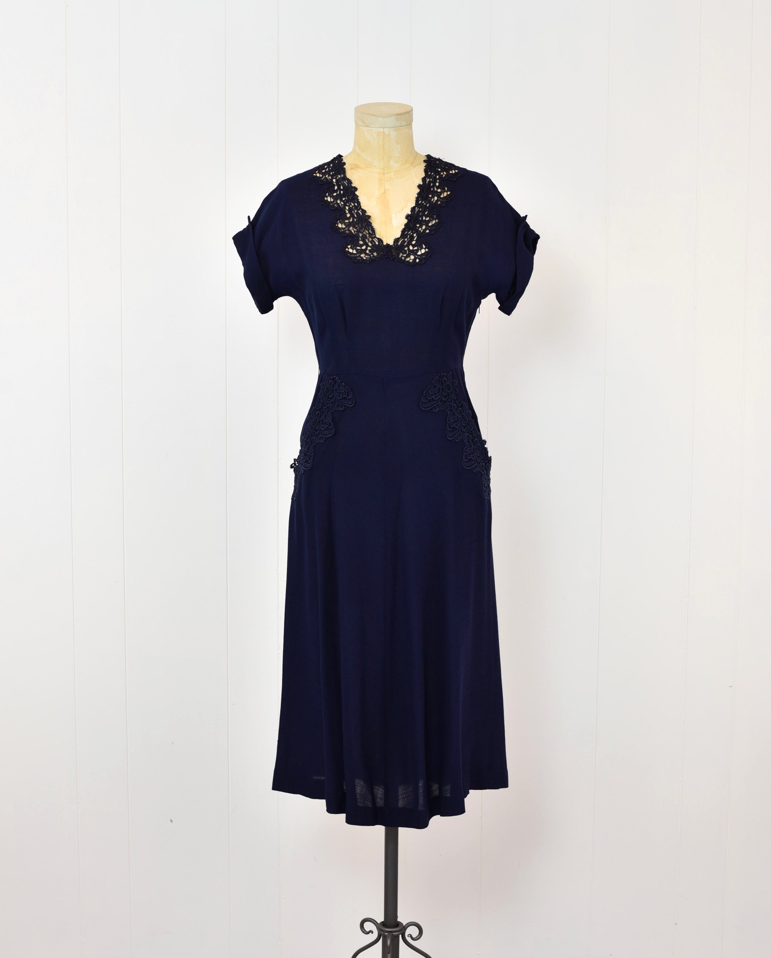 1940s Navy Blue Crochet Lace Linen Westover Wearables Pinup Day Dress Canned Ham Vintage 1940s Navy Blue Crochet Lace Linen Westover Wearables Pinup Day Dress Canned Ham Vintage