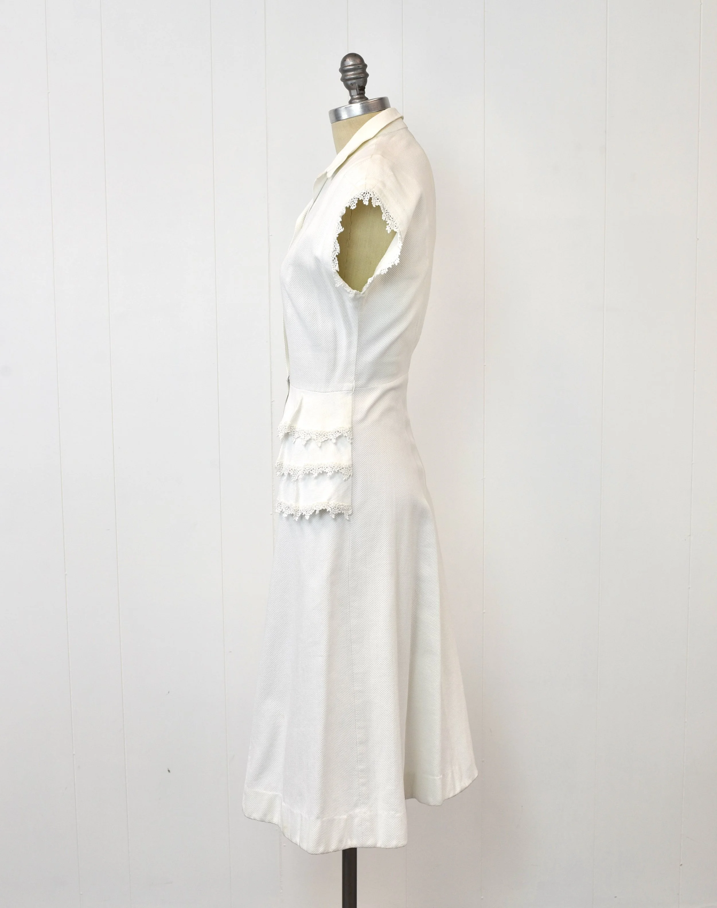 vintage wedding dresses with sleeves Long Sleeve Lace Modest V Neck Wedding Gown AWD1452 Long Sleeve Vintage Lace Wedding Dresses Modest V Neck Wedding Gown high neckline 2026 Floral Evening Formal size-UK 18 Color:Rosette Satin / Rosette Tulle