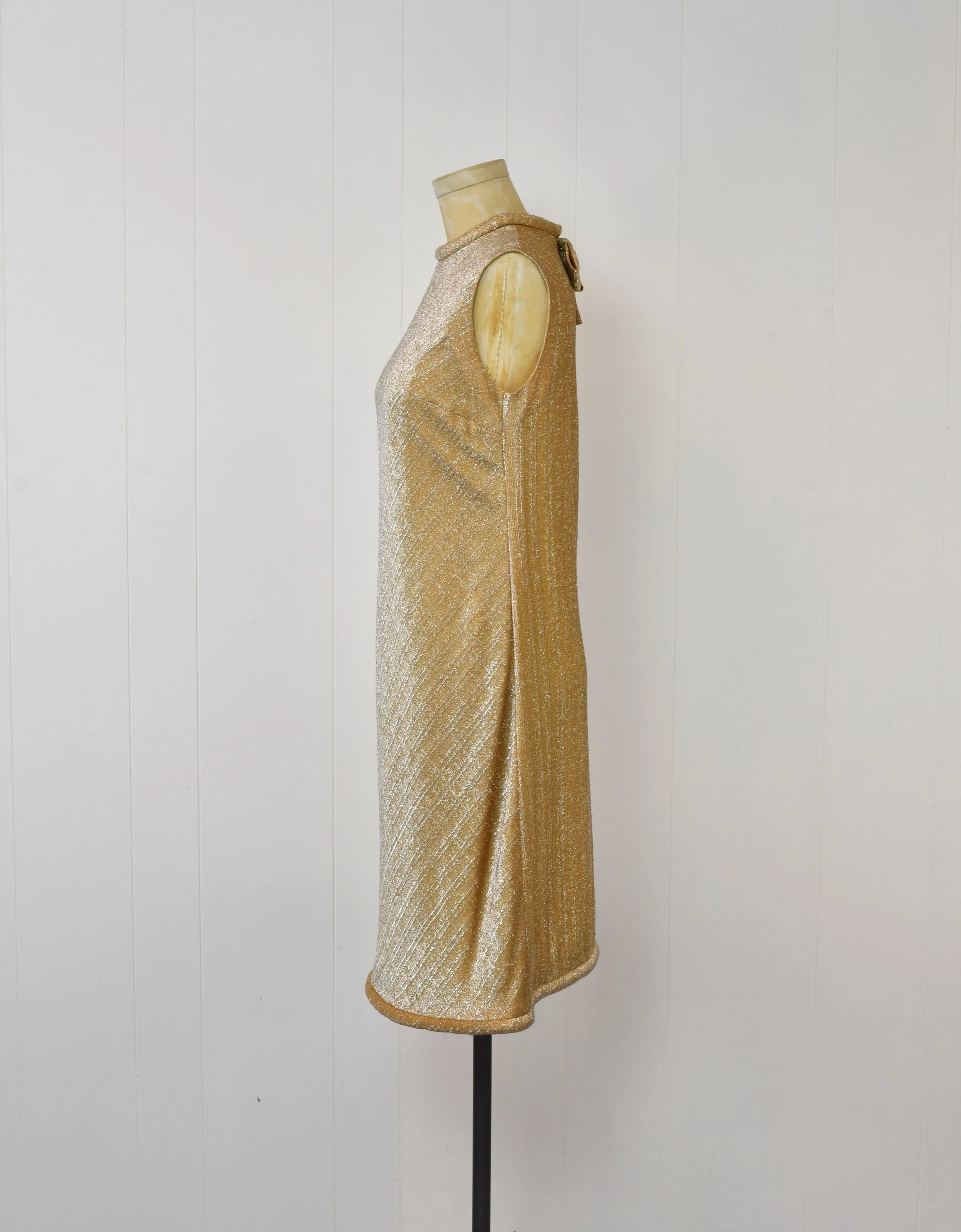 slim fit dress slacks BEEN BUSY GOLD METALLIC MINI DRESS – AKIRA main image 1