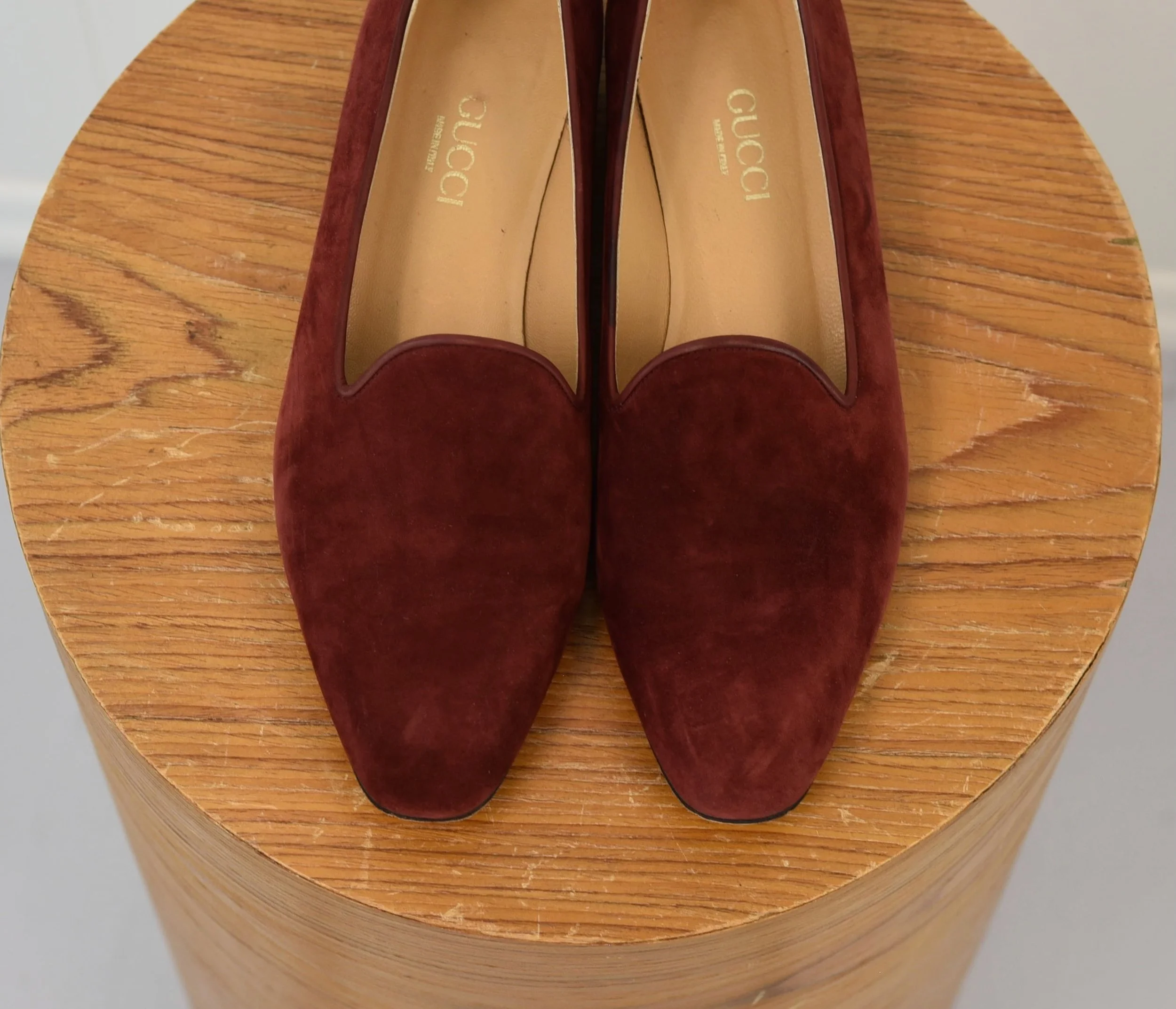 Gucci Red Suede Loafers Slip-Ons 1980s Gucci Suede Leather Maroon Dark Red Loafers Shoes 38.5  main image 3