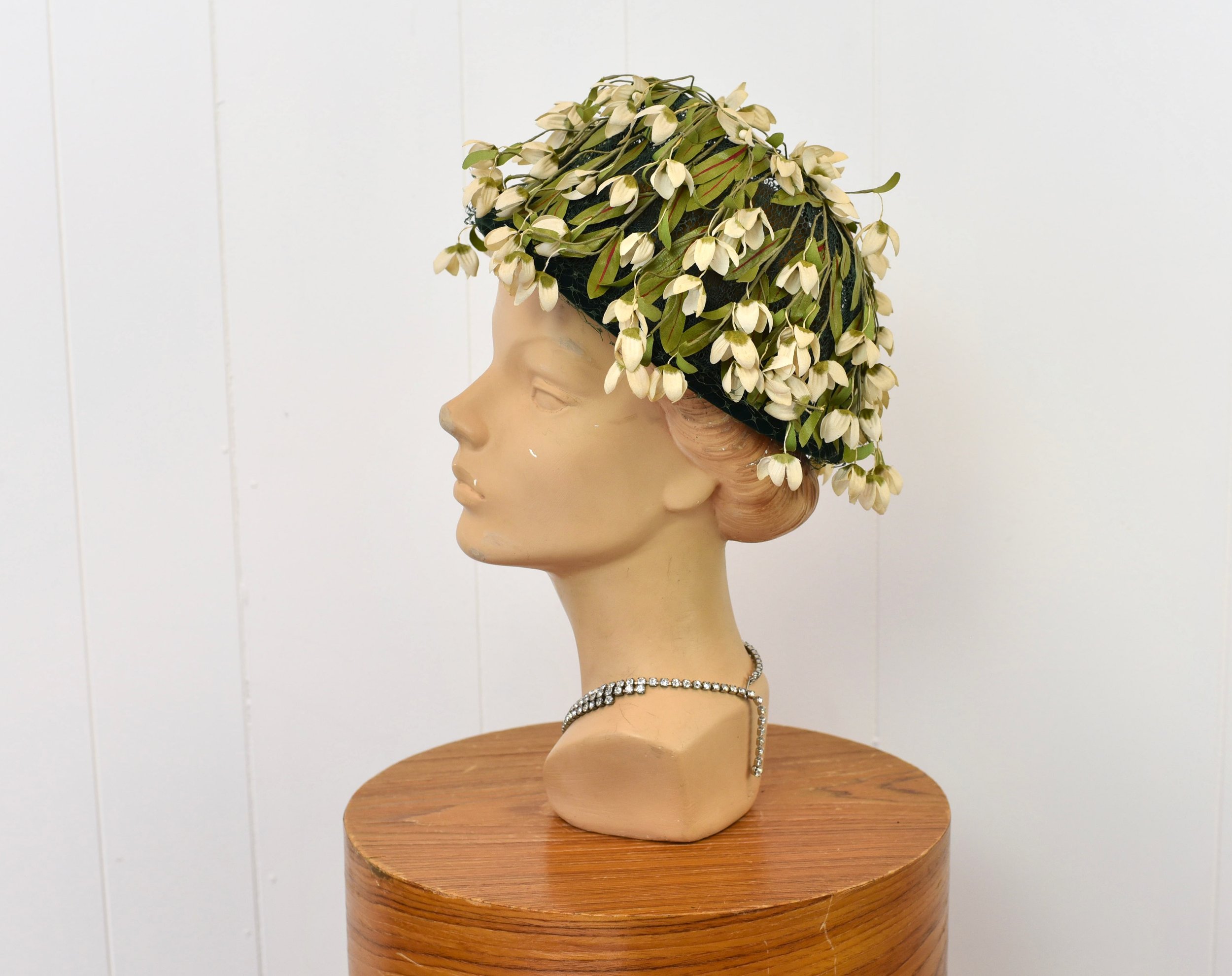 1960s Faux Flower Green White Mod Amy New York Hat — Canned 