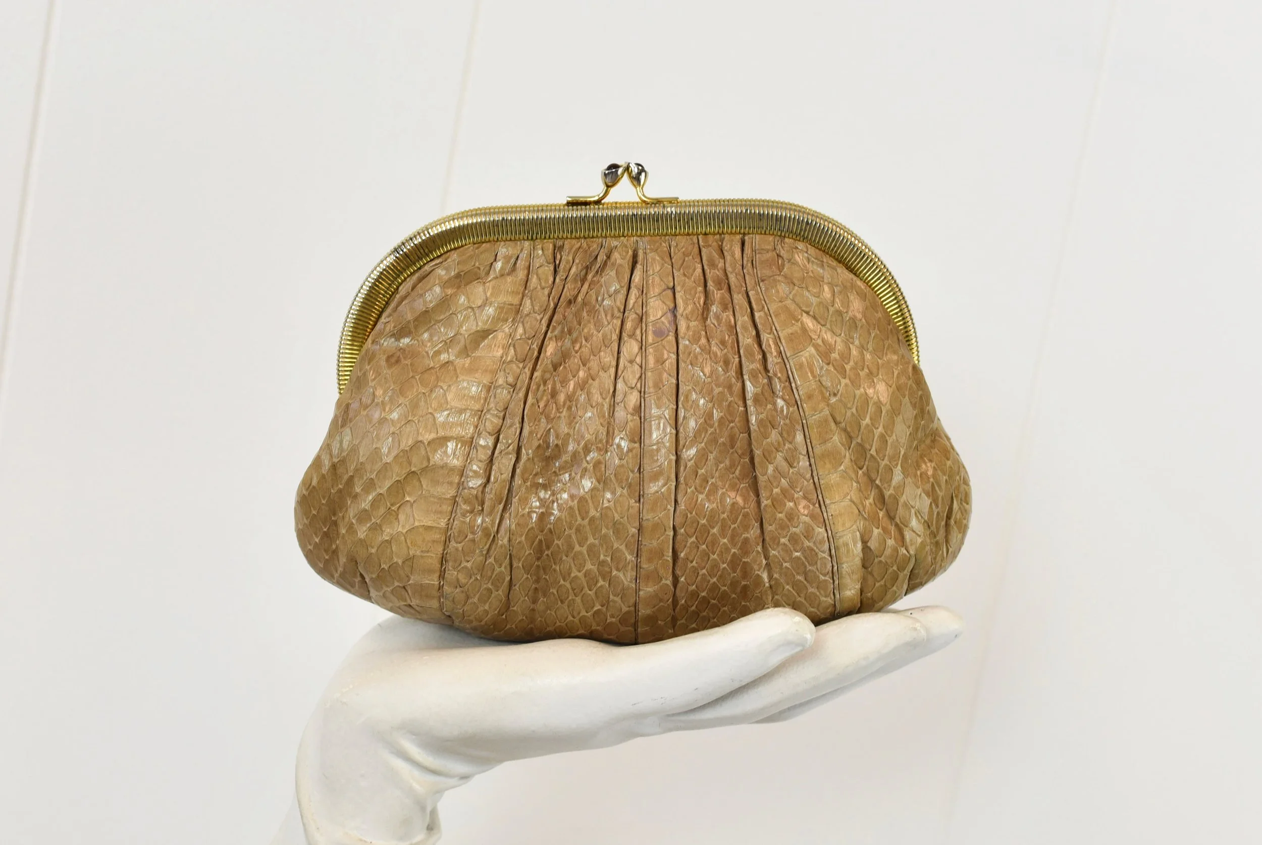 1980s Judith Leiber Snakeskin Reptile Tiger display picture 2