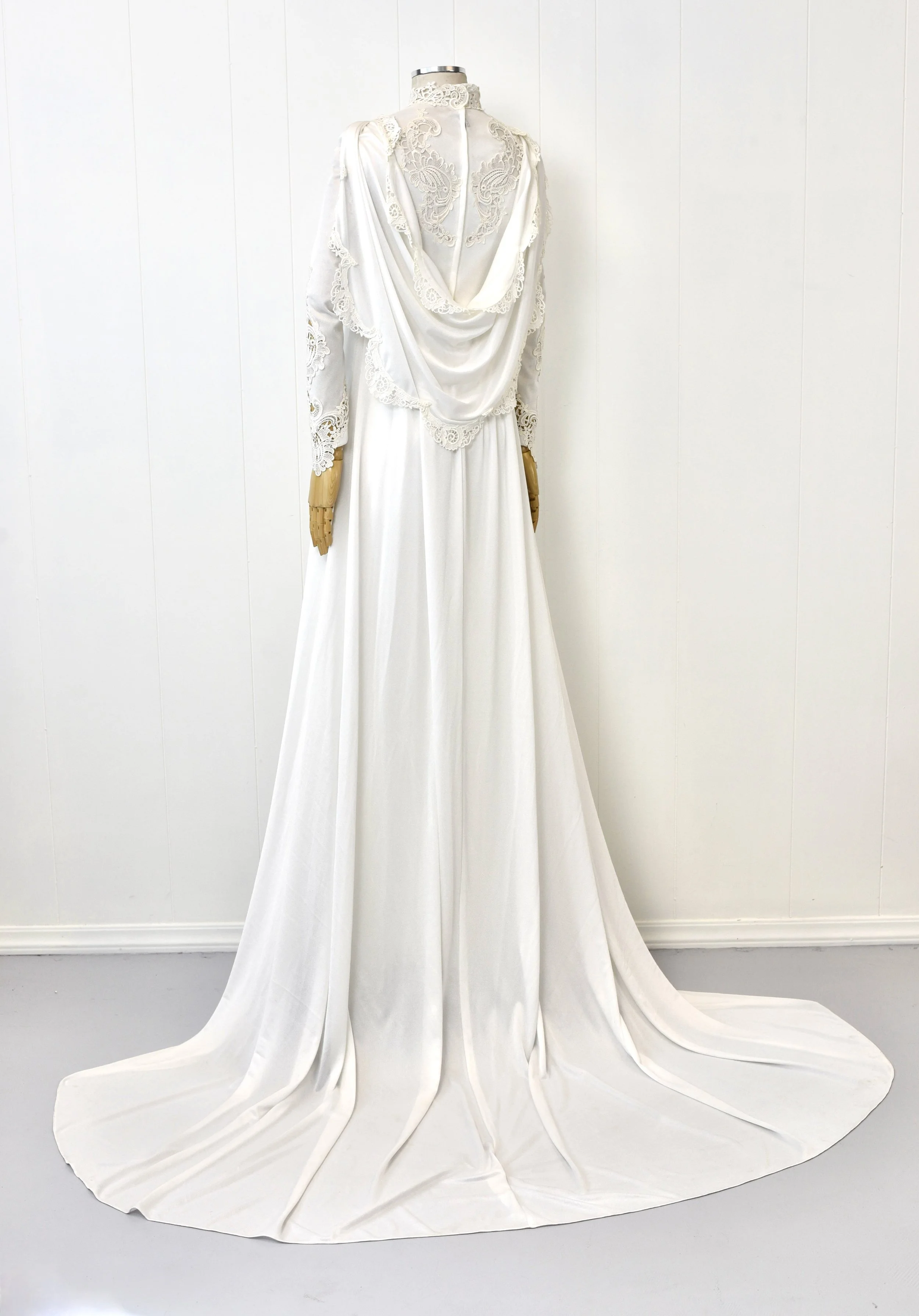 chinese dress ladies 1970s Handmade Ecru Silk Wedding Dress (size 4)  High Class Hillbilly