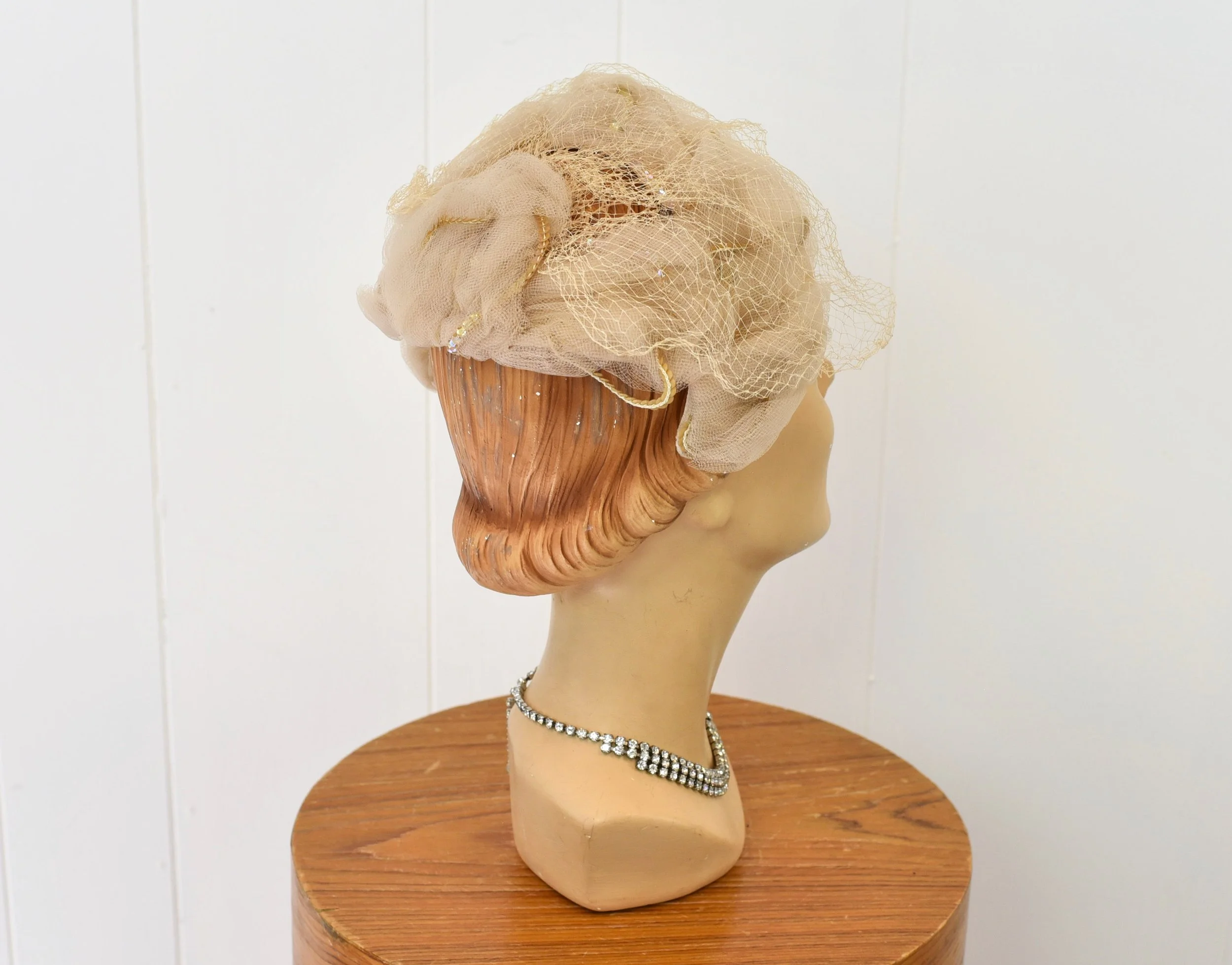 1950s Cream Sequin Tulle Birdcage Veil Original Play Topper  display picture 3