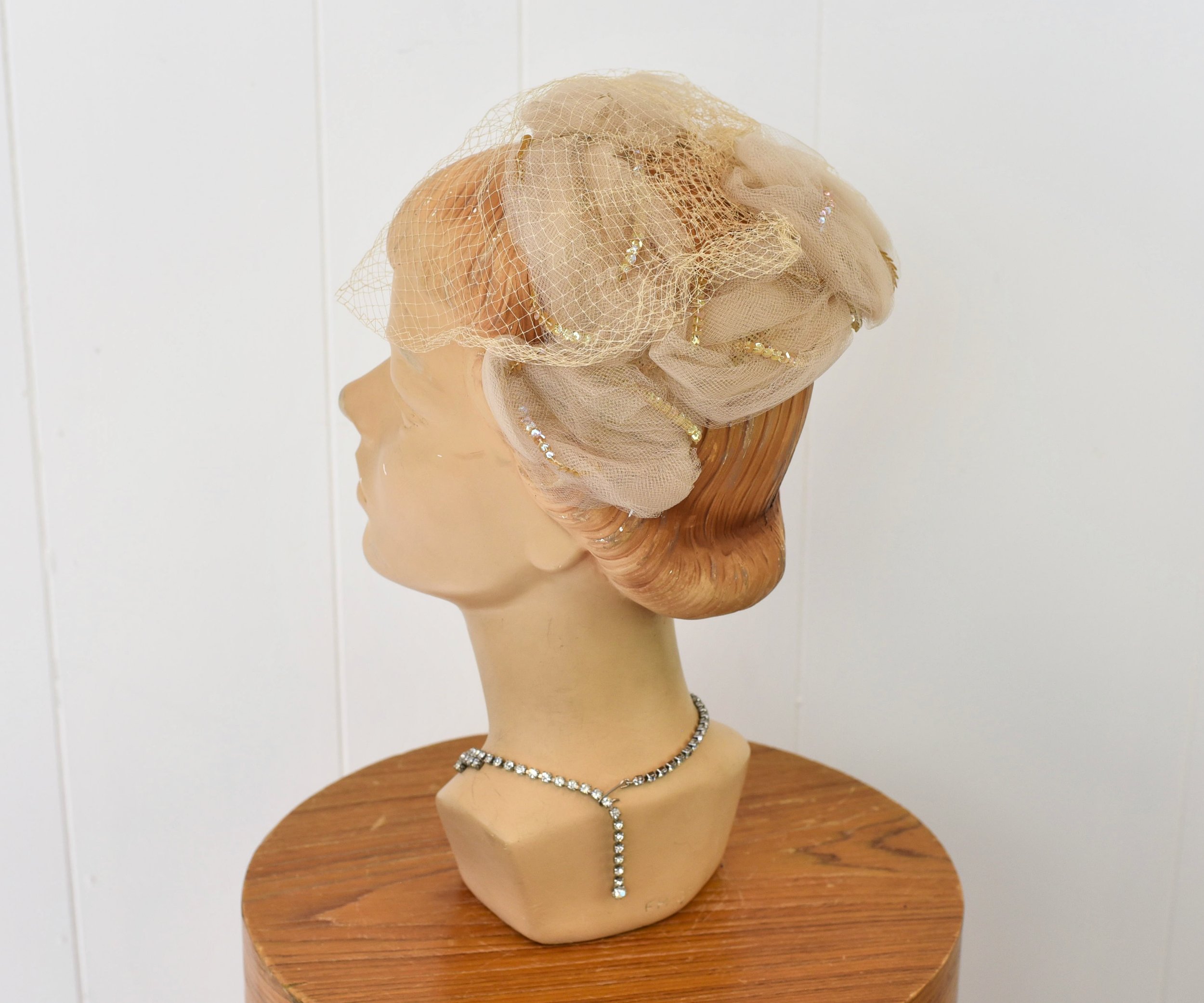 1950s Cream Sequin Tulle Birdcage Veil Original Play Topper  display picture 2