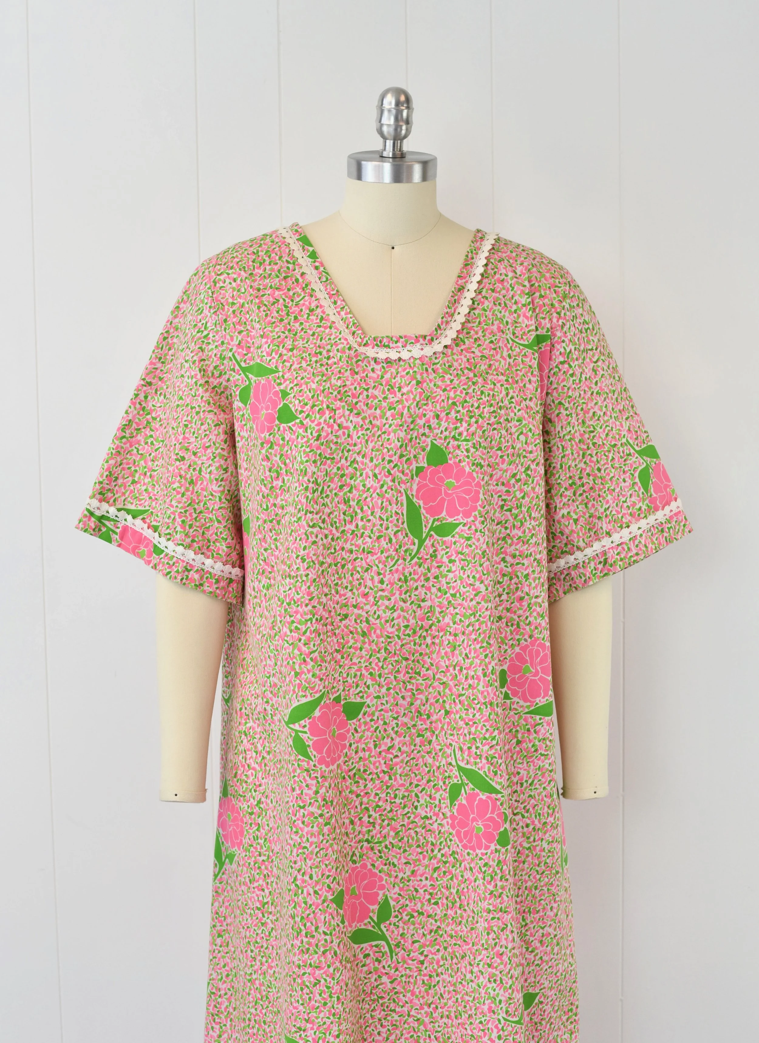 1970s/1980s Vested Gentress Pink Green Floral Lace Sun Dress  Canned Ham Vintage