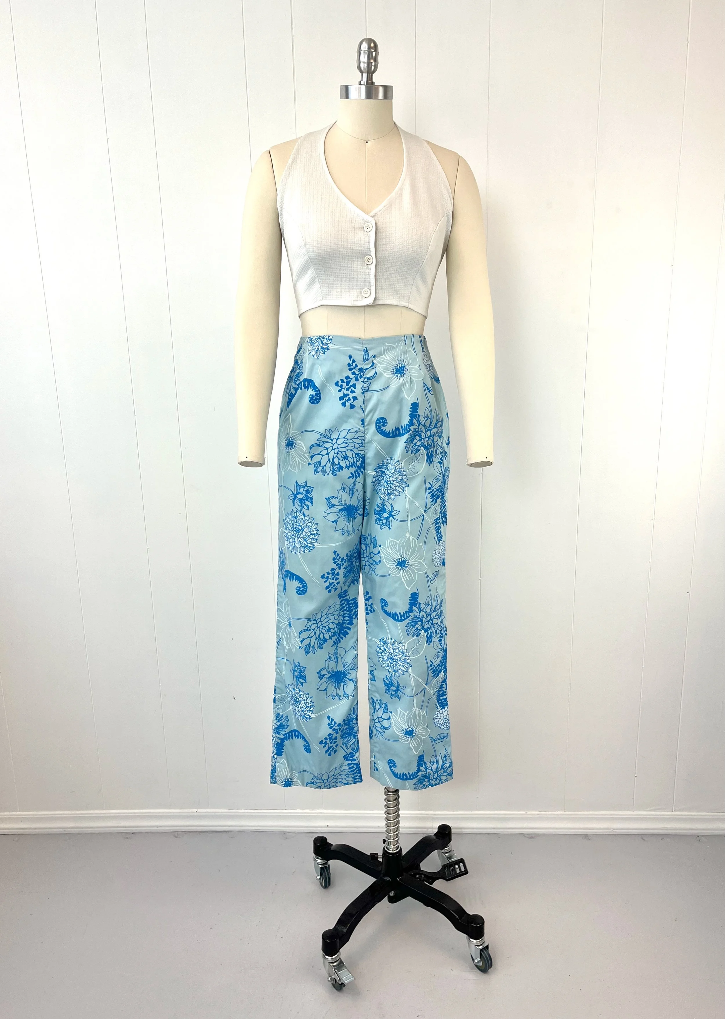 1960s/1970s Lilly Pulitzer Blue White Floral Garden Print Cotton 
