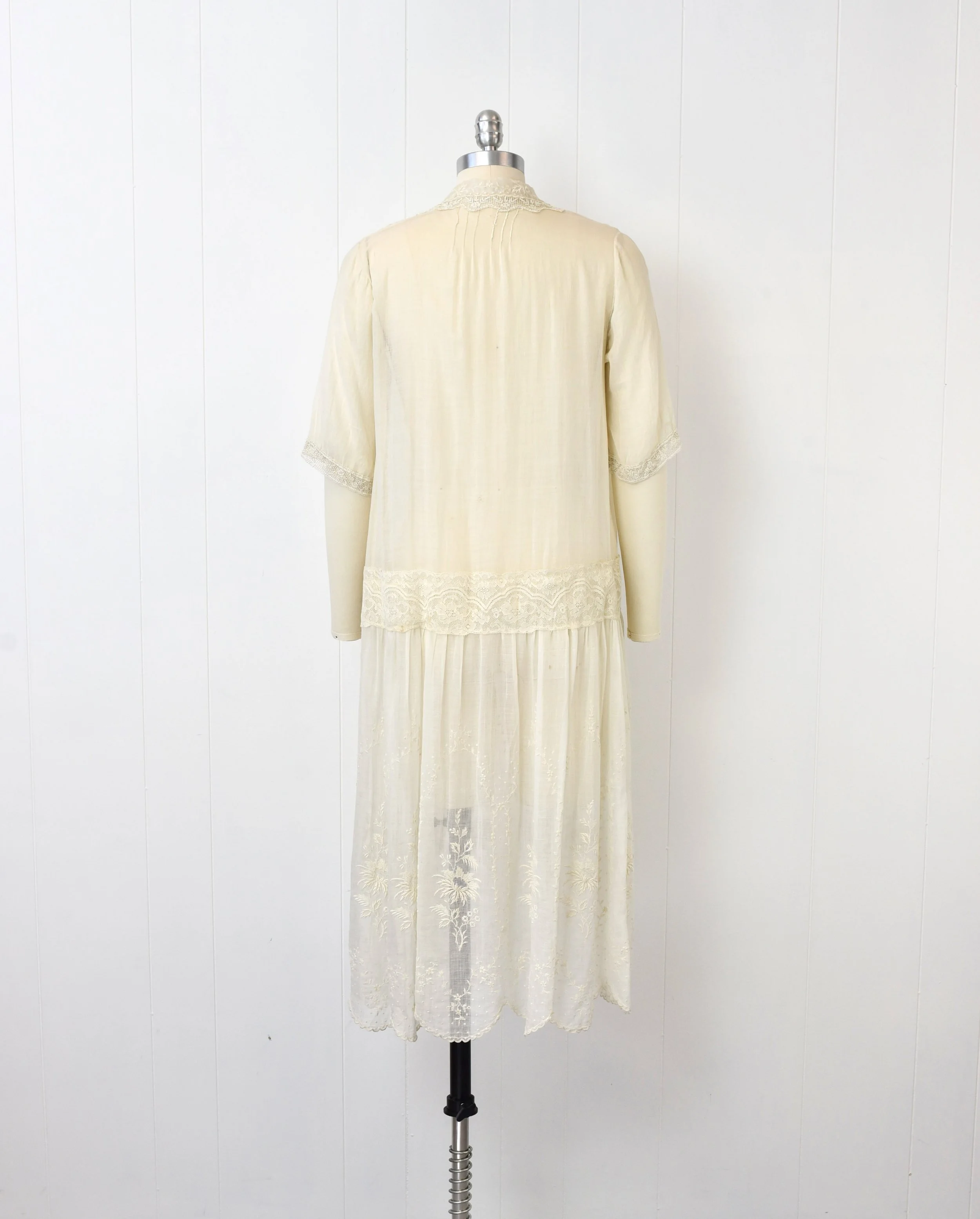 Antique Early 1920s White Floral Lace Sheer Cotton Lawn Drop Waist Flapper Art Deco Dress — Canned Ham Vintage