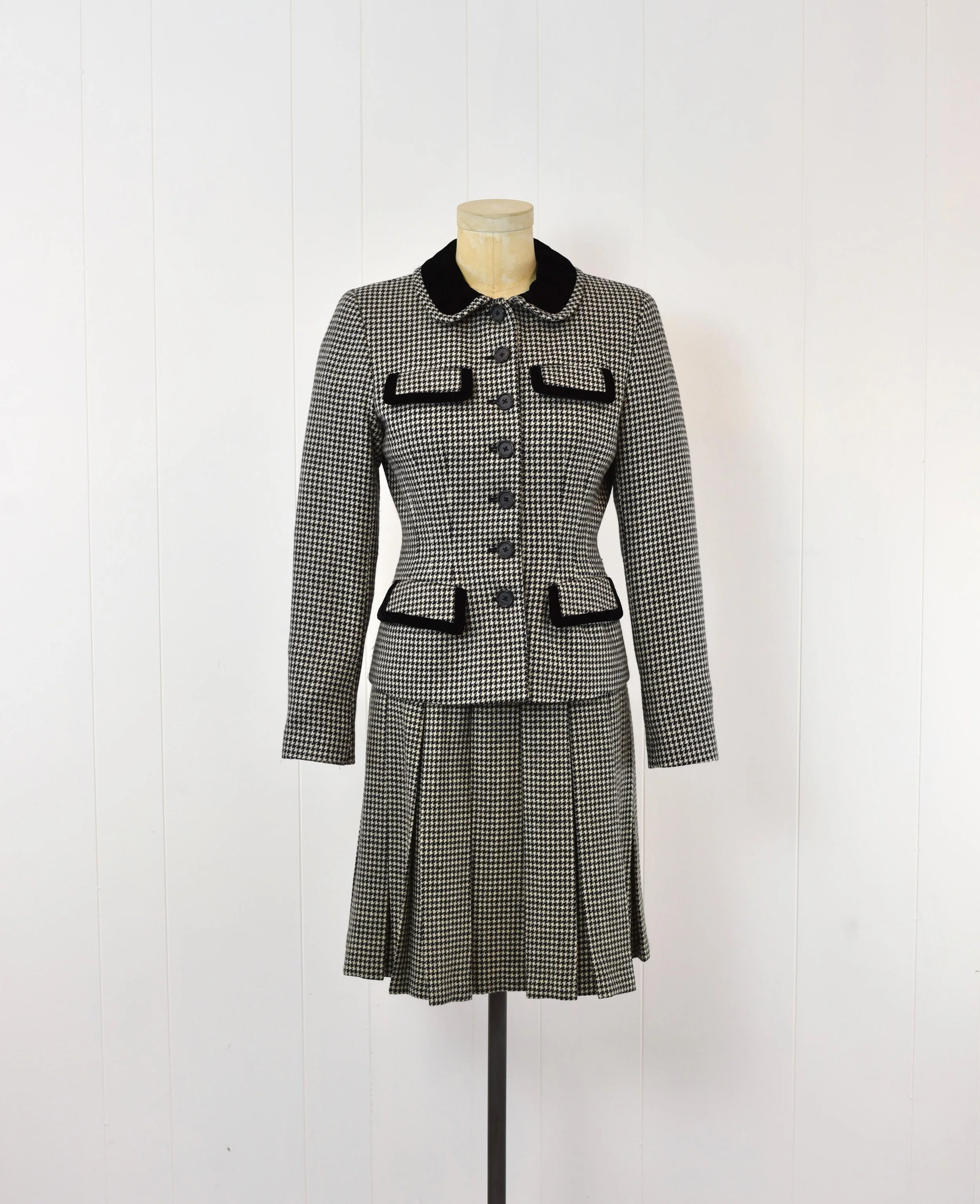 1980s/1990s Houndstooth Wool Velvet Trim Jacket Skirt Two Piece