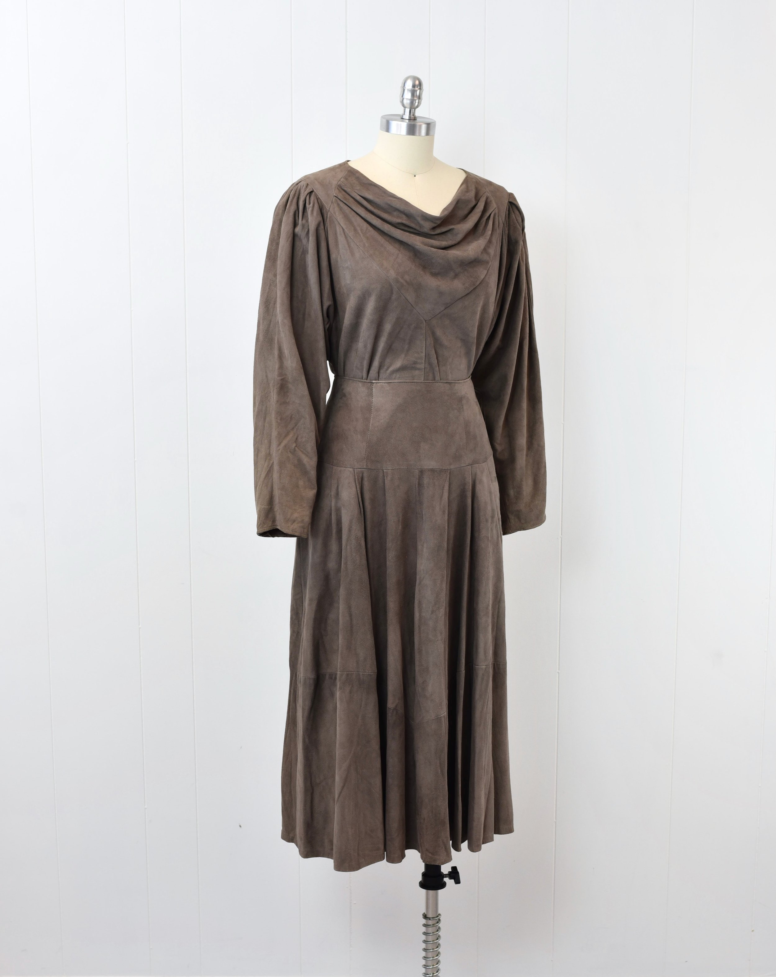 1980s Gray Suede Leather Bergdorf Goodman Liz Roberts Robert