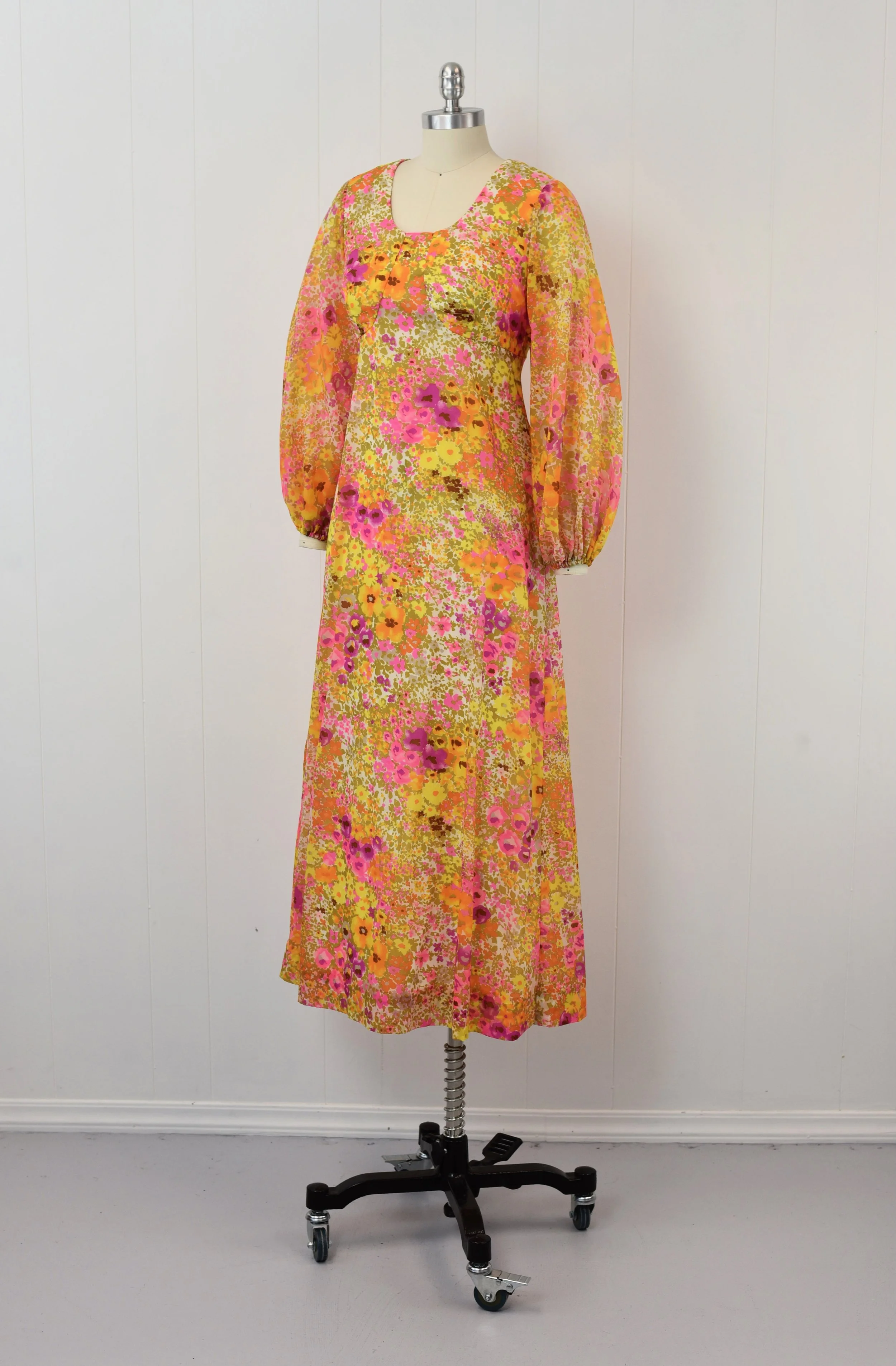 1960s Psychedelic Colorful Floral Flower Power Balloon Sleeve Dael's Hawaii Maxi Dress Gown  Canned Ham Vintage