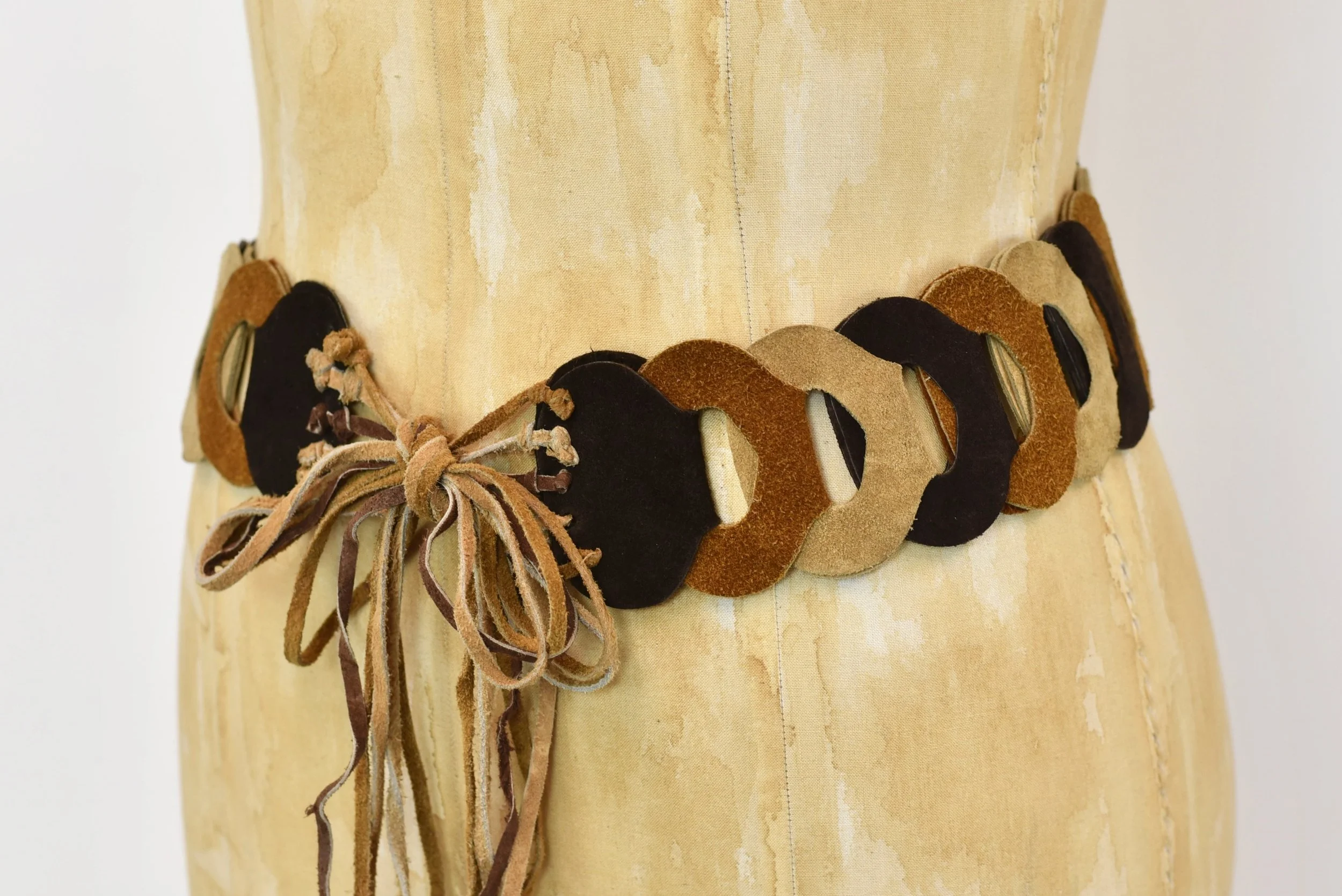 Vintage Buxton 1971 Women\'s Elephant Buckle Brown Suede Leather Hippie Boho Belt Vintage Brown Leather Belt With Floral Buckle, Bohemian  main image 3