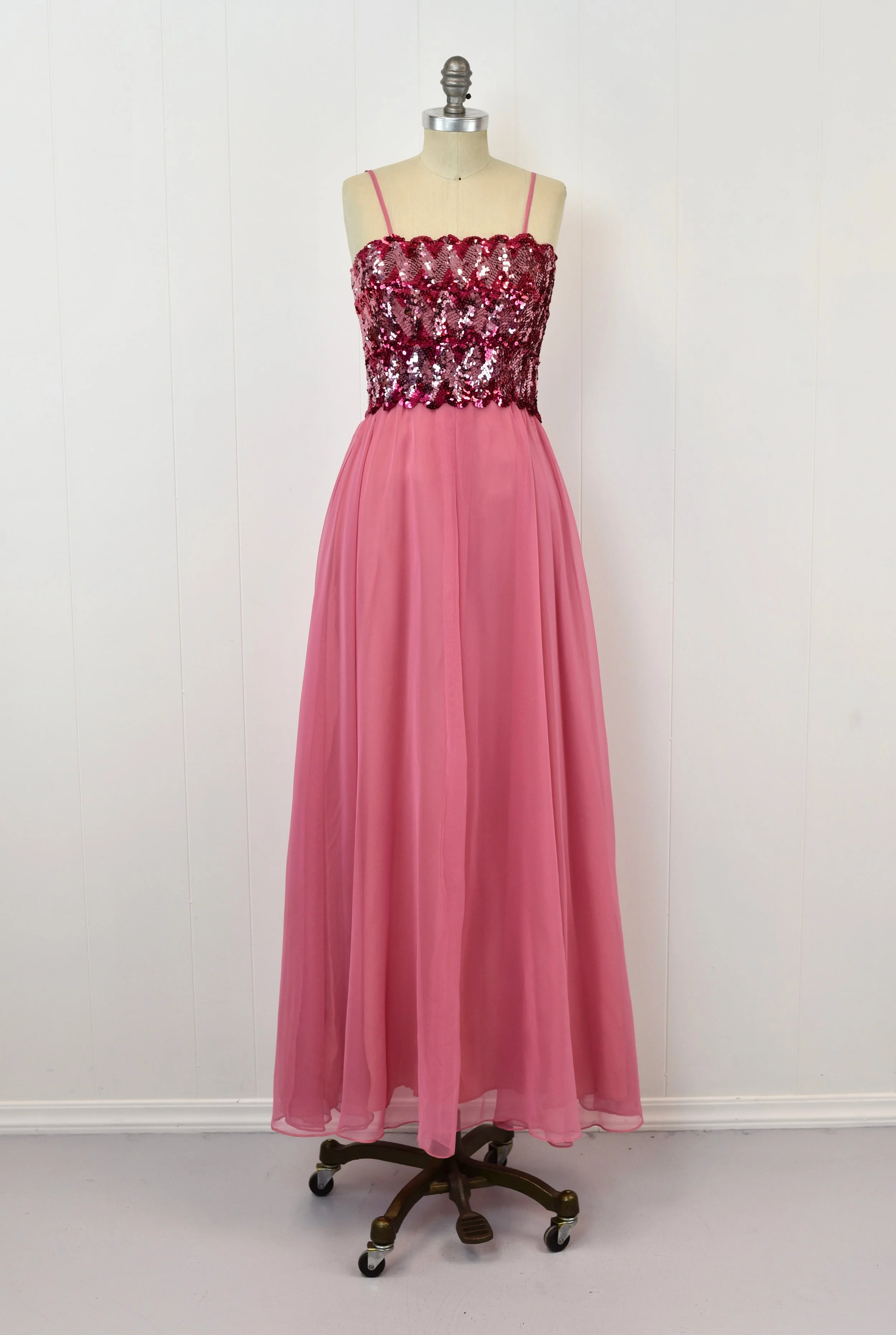 Maxi Dress 1970s Party Dress 1970s/1980s Pink Magenta Sequin