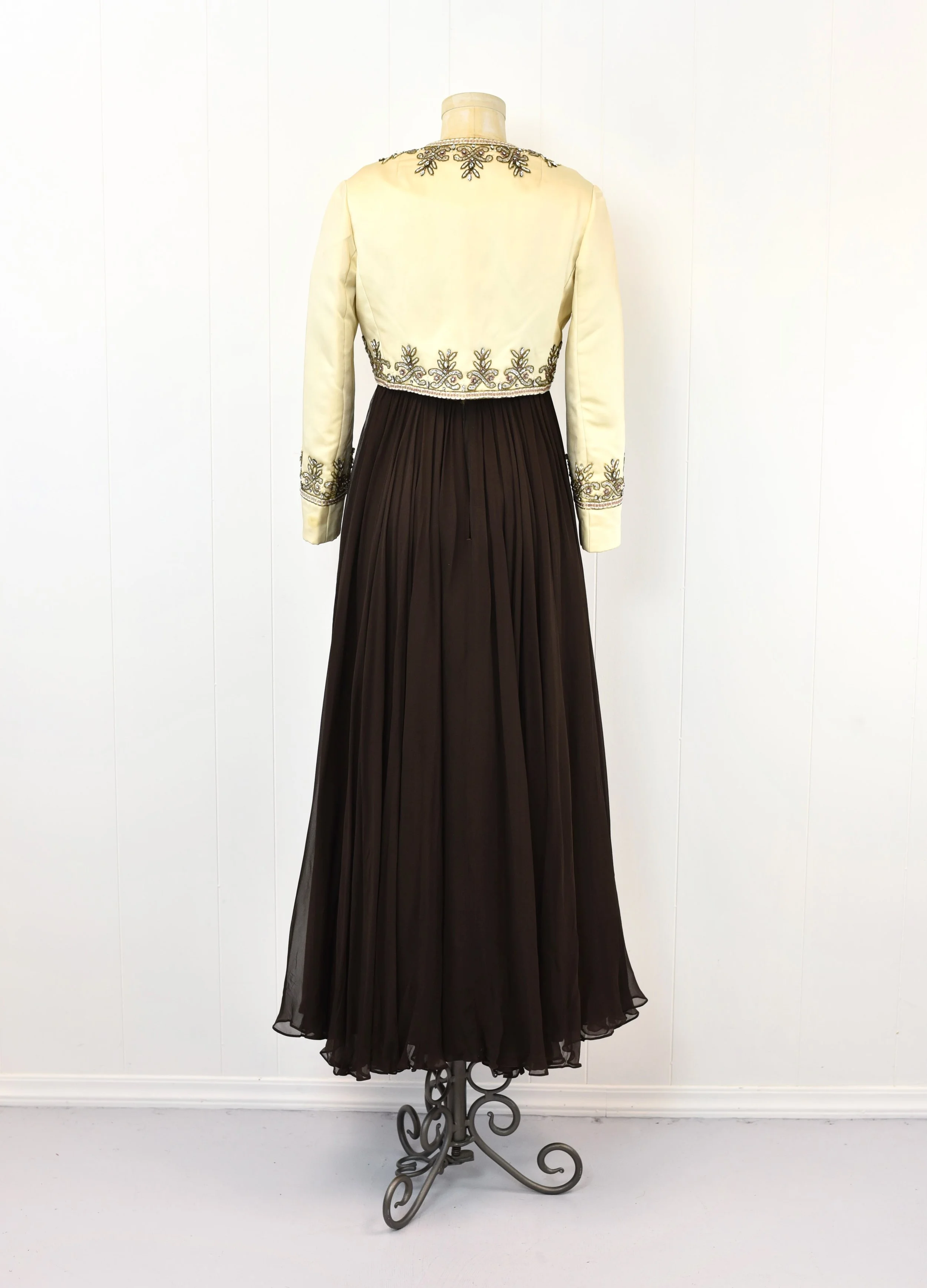 green emerald velvet dress Ivory Empire Waist V-Neck Sleeveless Satin Bridesmaid Gown main image 1