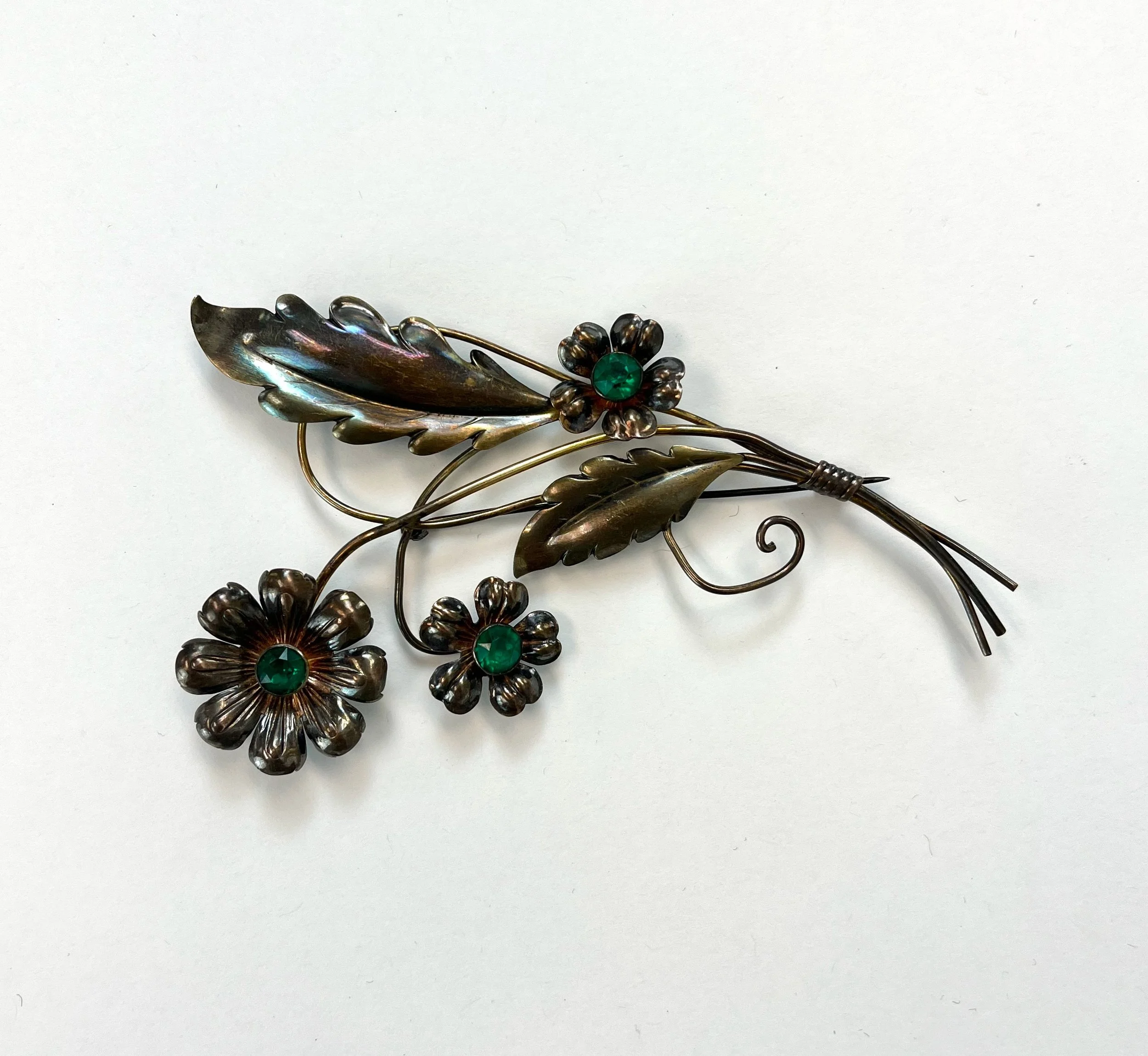 1940s Van Dell Floral Green Glass Rhinestone 12k Gold Filled  display picture 3
