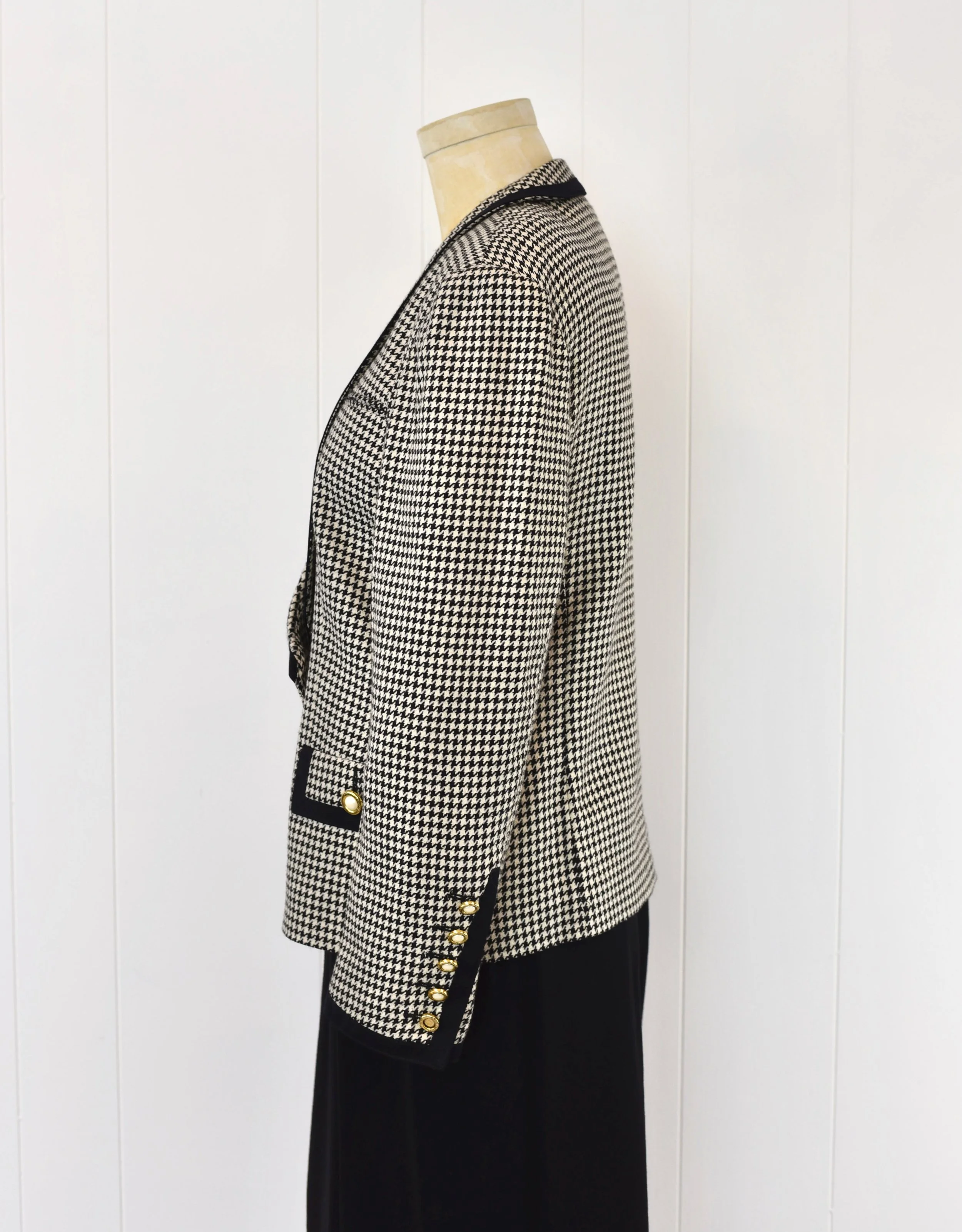 1980s Louis Feraud Paris Houndstooth Wool Black White Pearl 1980s Louis Feraud Paris Houndstooth Wool Black White Pearl