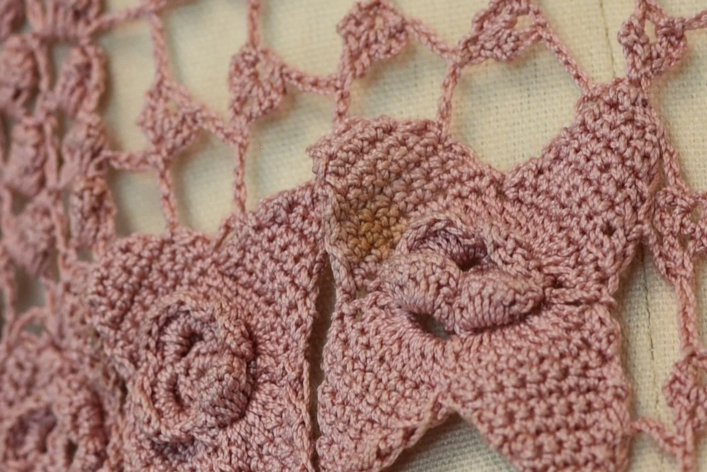1930s/1940s Light Mauve Crochet Knit Lace Dress  Canned Ham Vintage