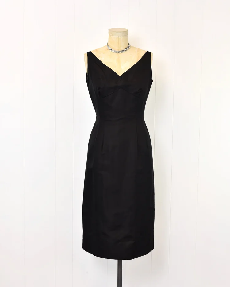 white christmas dresses A-Line Cocktail Dress Pleated V-Neck Chiffon Midi Dress with Satin Belt main image 1