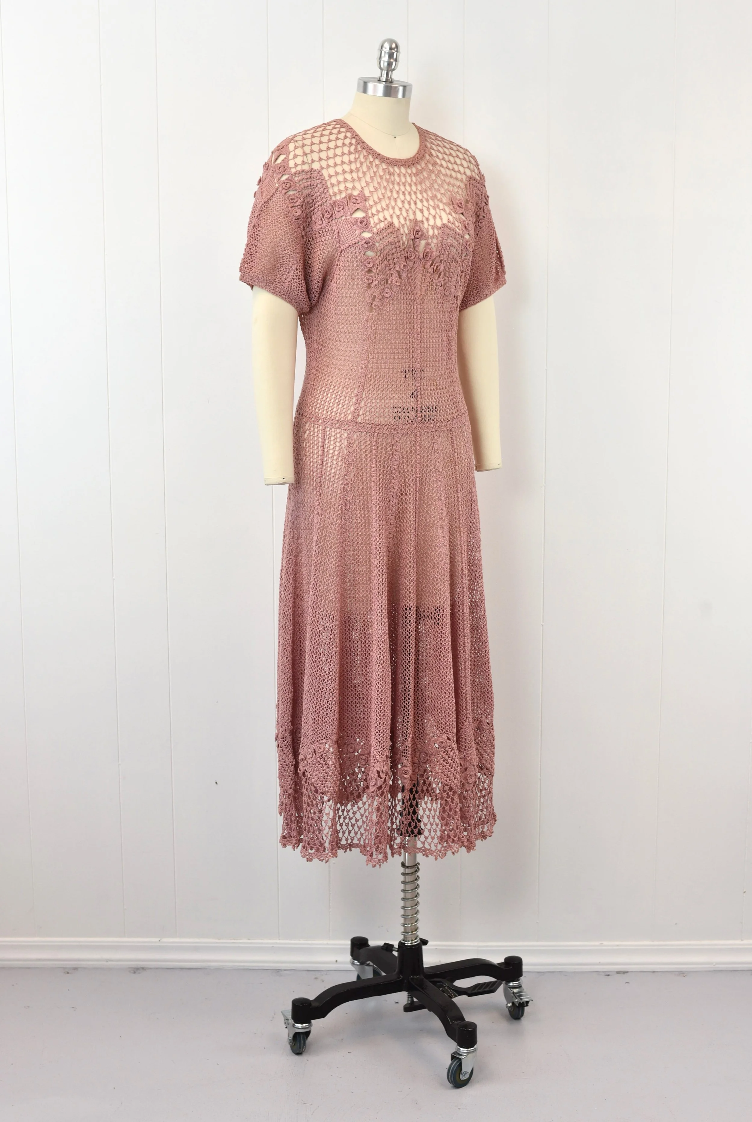 1930s/1940s Light Mauve Crochet Knit Lace Dress  Canned Ham Vintage
