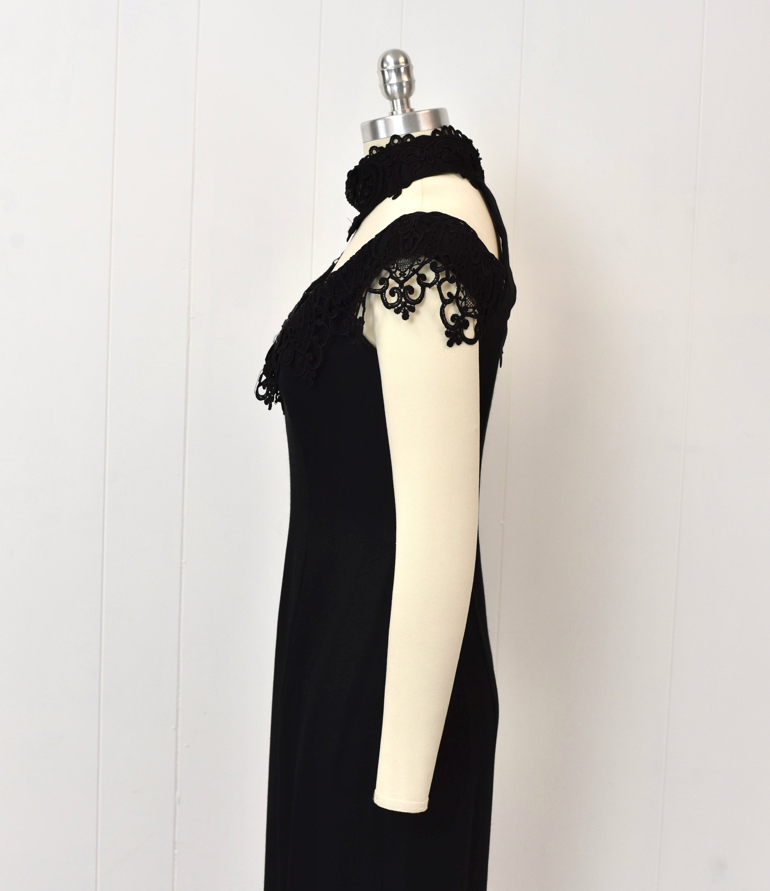 scott mcclintock black dress Vintage Scott McClintock Dress – TheNewHeirs main image 0