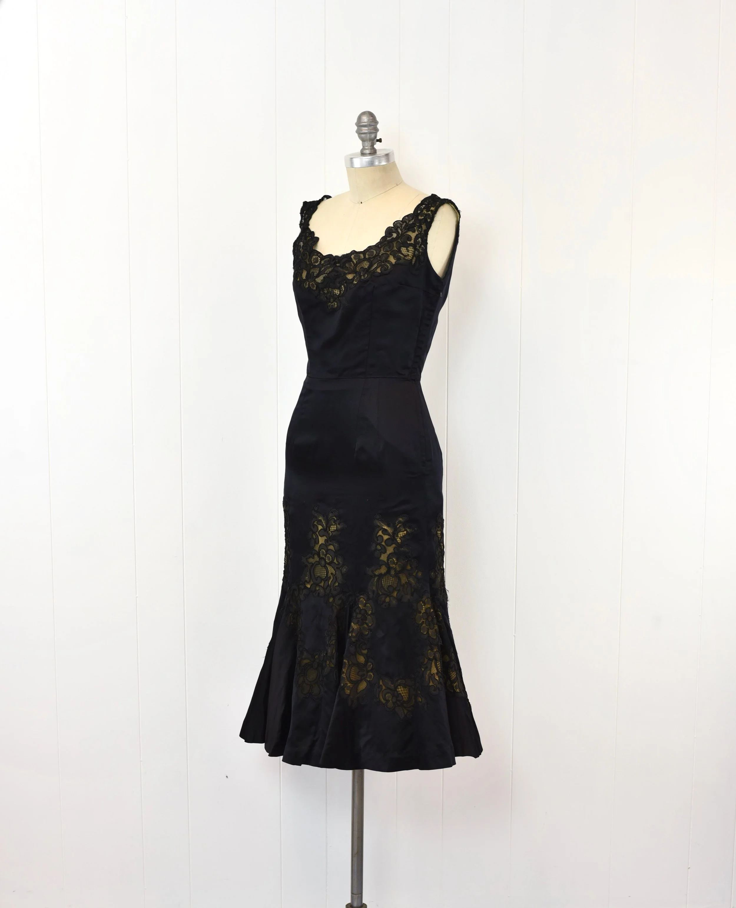 chinese dress ladies 1950s Pauline Trigre Wool Taffeta Mermaid Dress