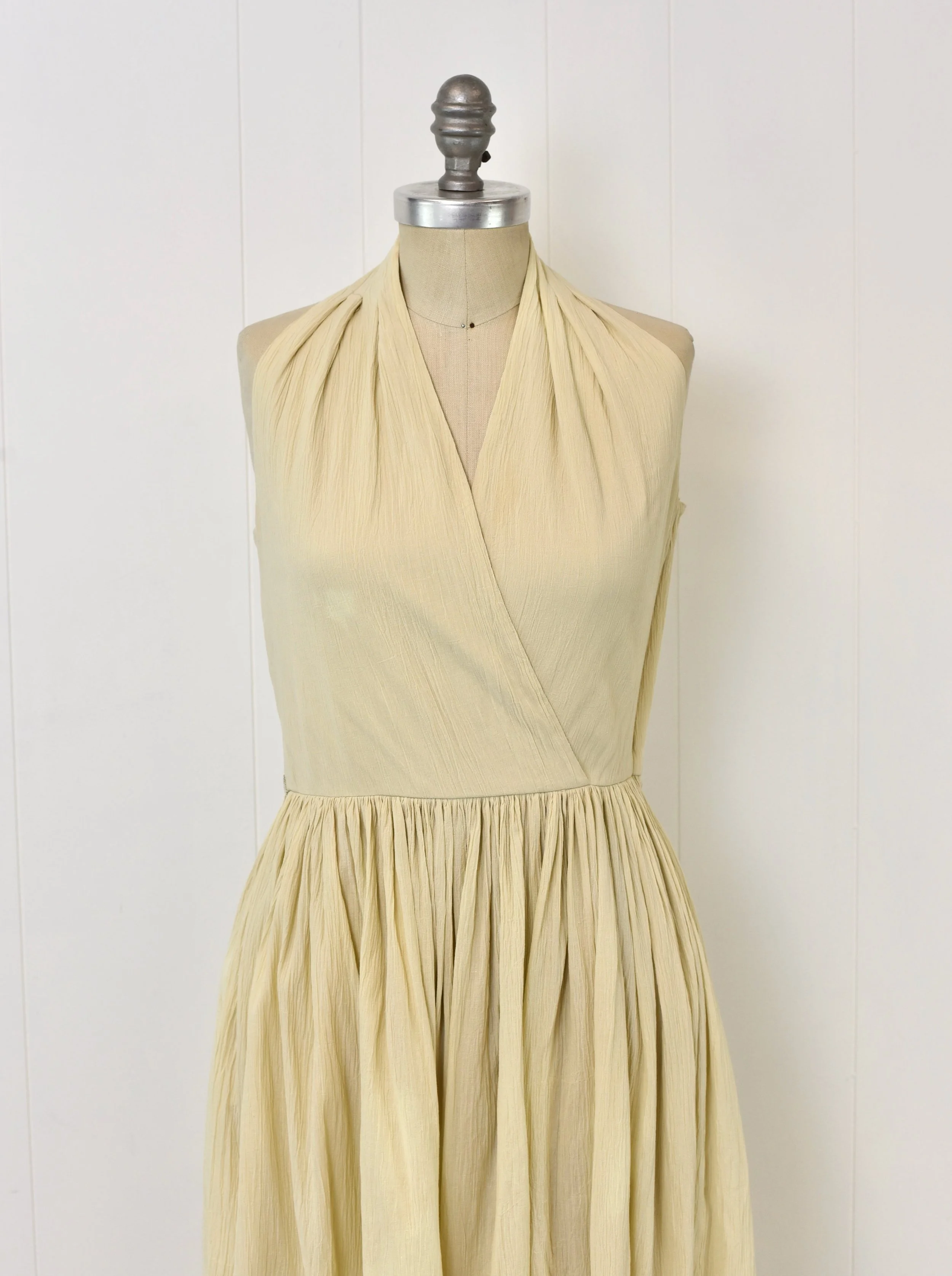 1950s Cream Beige Crepe Halter Marilyn Monroe Style Pinup Mid Century Summer Day Dress Canned Ham Vintage 1950s Cream Beige Crepe Halter Marilyn Monroe Style Pinup Mid Century Summer Day Dress Canned Ham Vintage