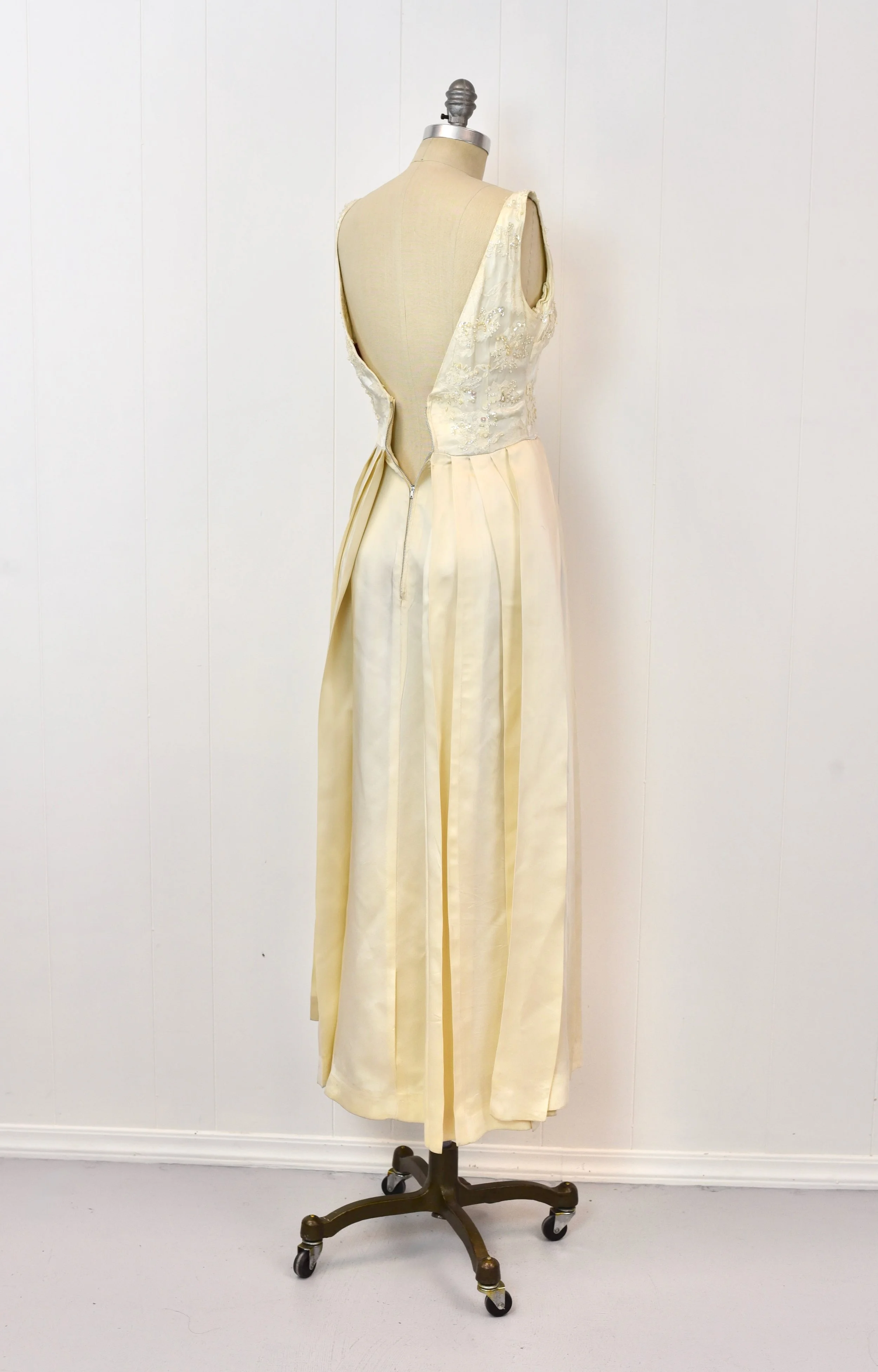 1960s Sequin Beaded Floral Brocade Off White Cream Bridal Wedding Maxi Dress  Gown As Is  Canned Ham Vintage